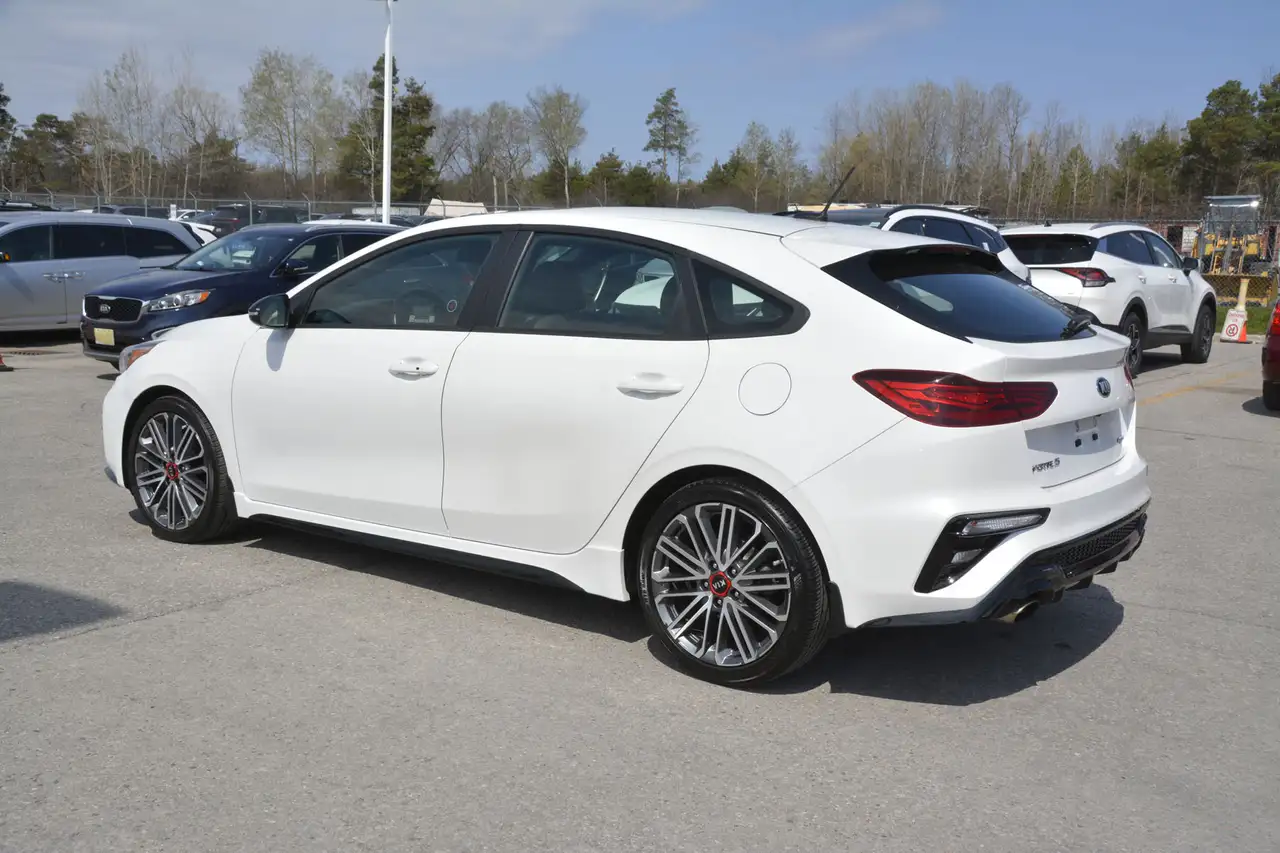 Kia Forte снимка Kia Forte