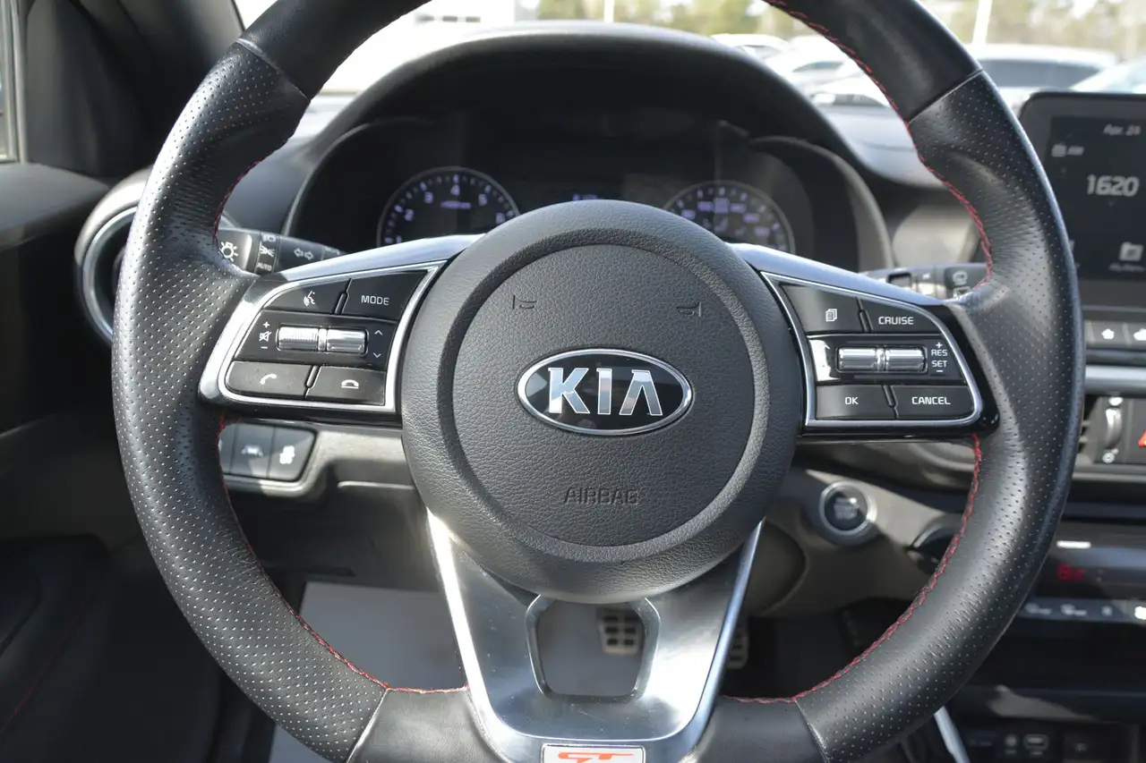 Kia Forte снимка Kia Forte