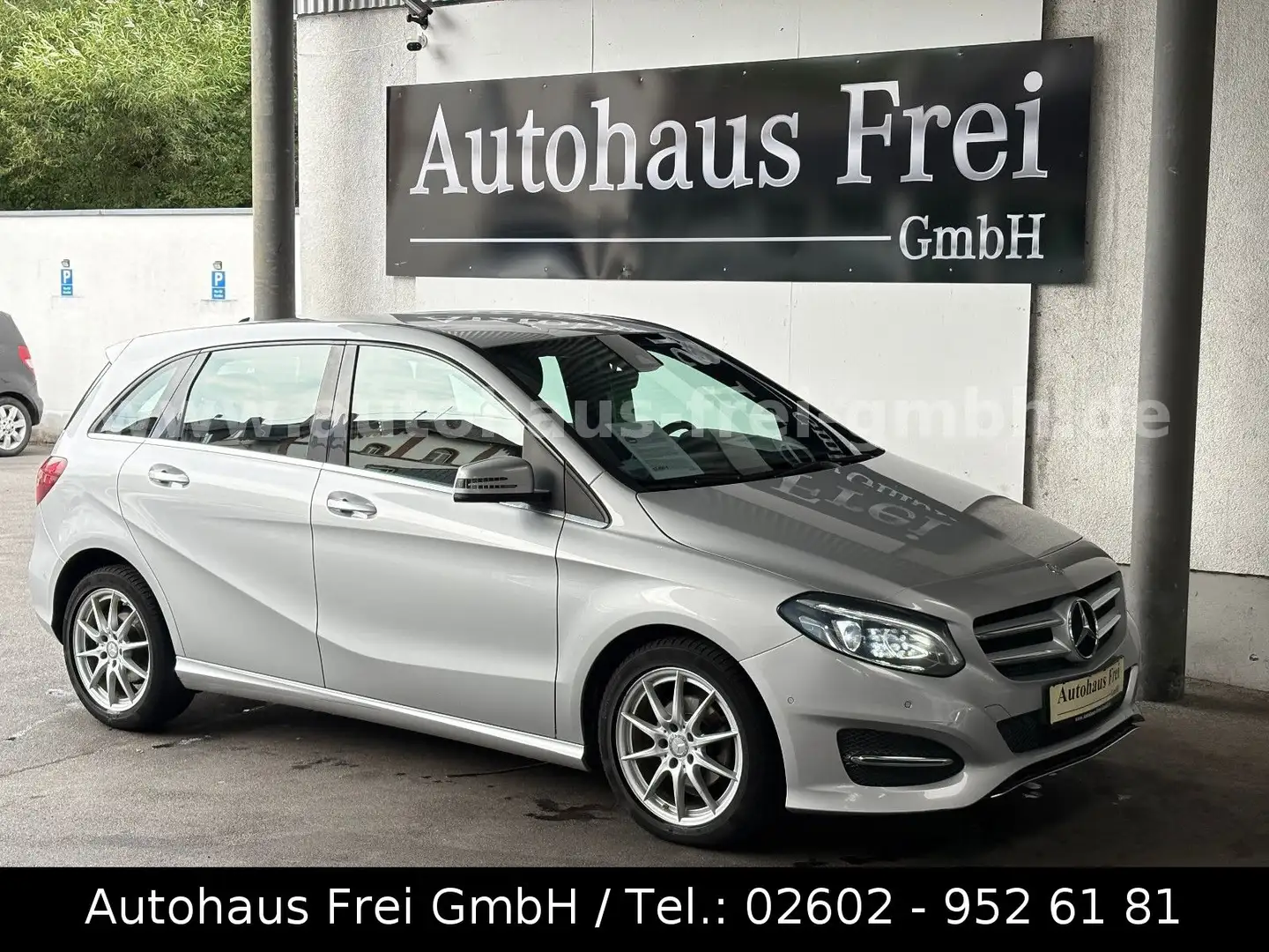 Mercedes-Benz B 180 CDI / d*URBAN*LED*NAVI*SZHG*TEMPO* Argent - 1