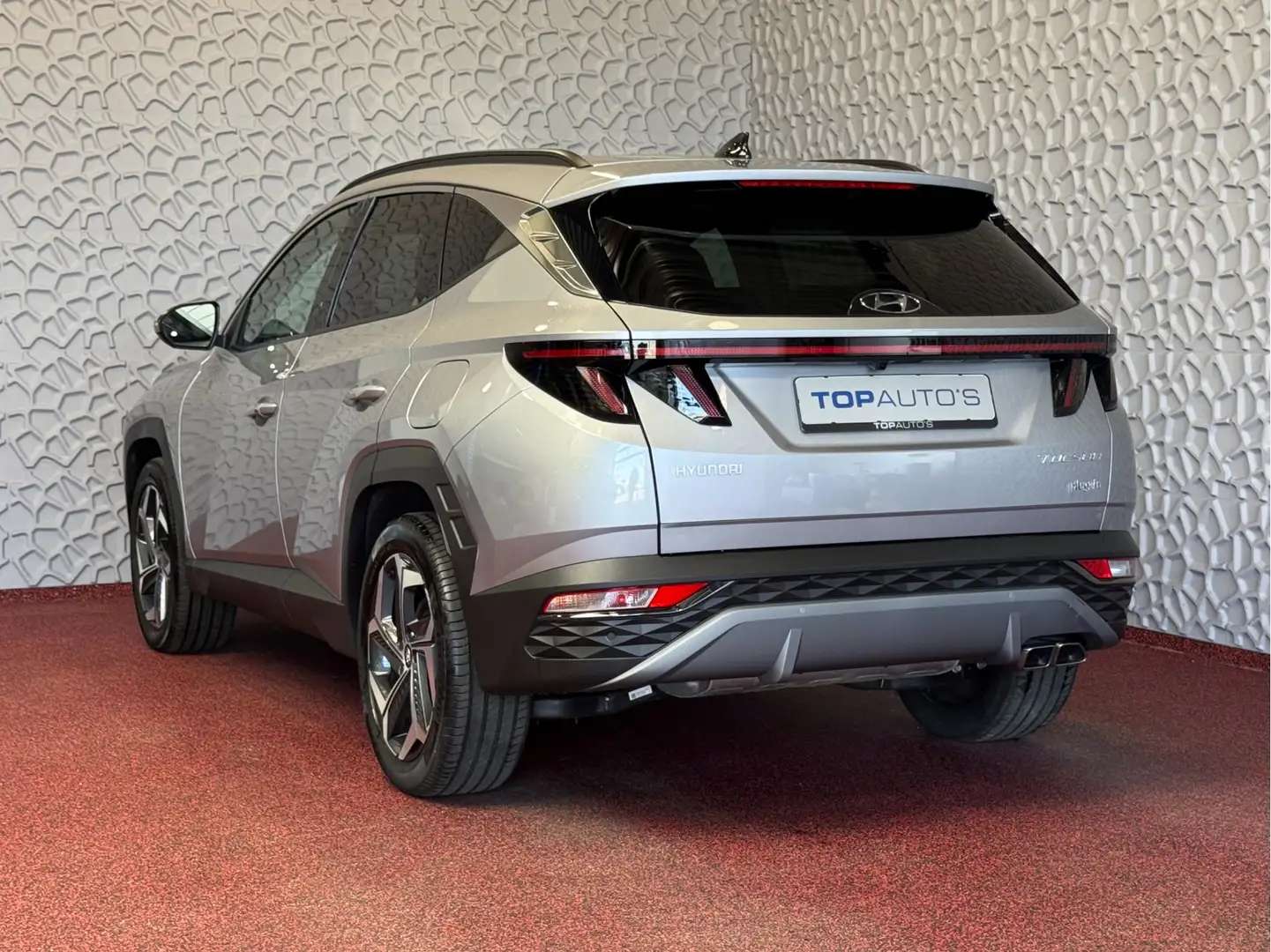 Hyundai TUCSON 1.6 T-GDI PHEV 265PK 19''LMV 4WD LED STUUR/STOEL V Grijs - 2