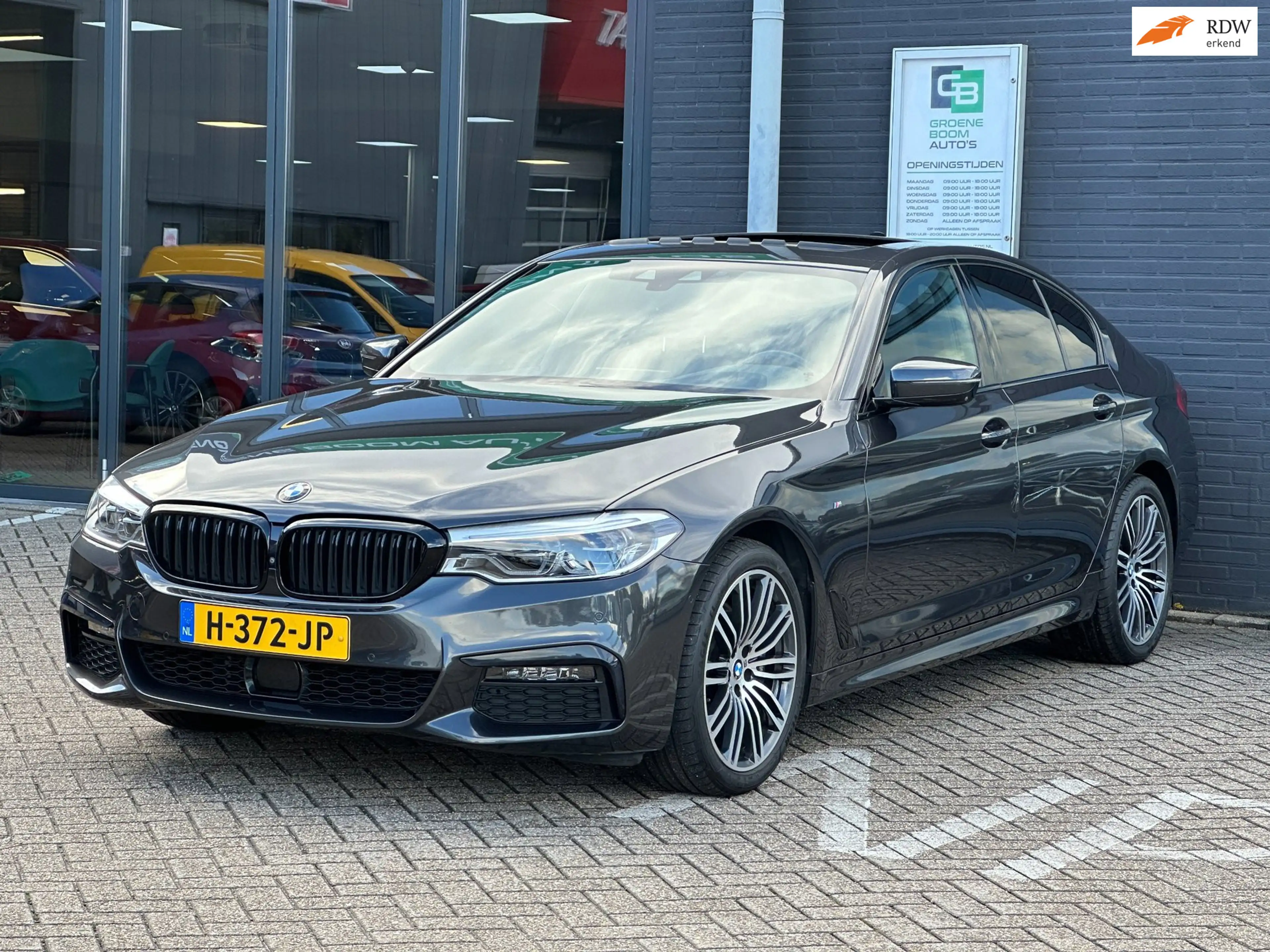 BMW 530 5-serie 530i High Executive/PANO-DAK/LEDER/CAMERA/