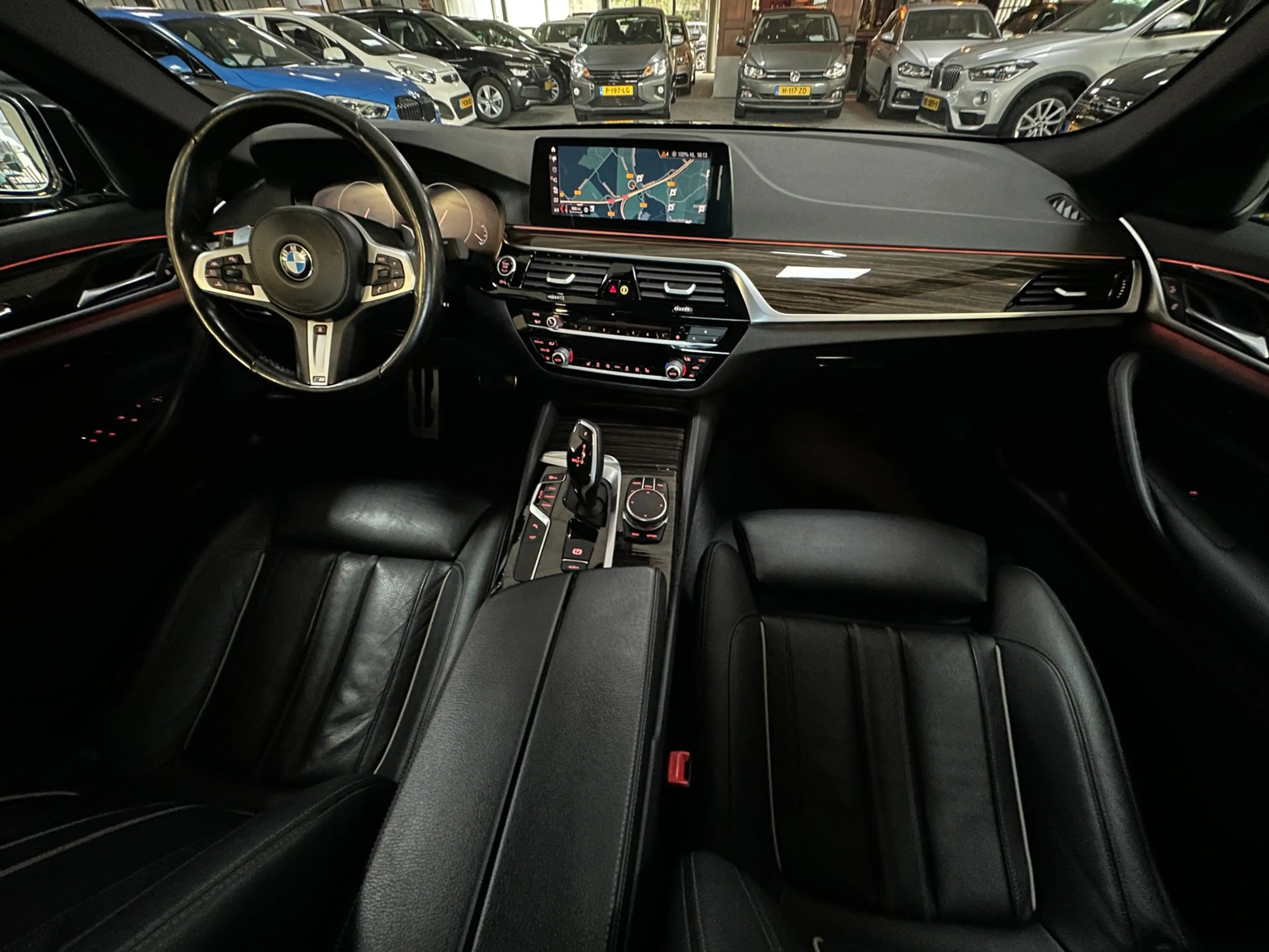 BMW 530 5-serie 530i High Executive/PANO-DAK/LEDER/CAMERA/ — photo 2
