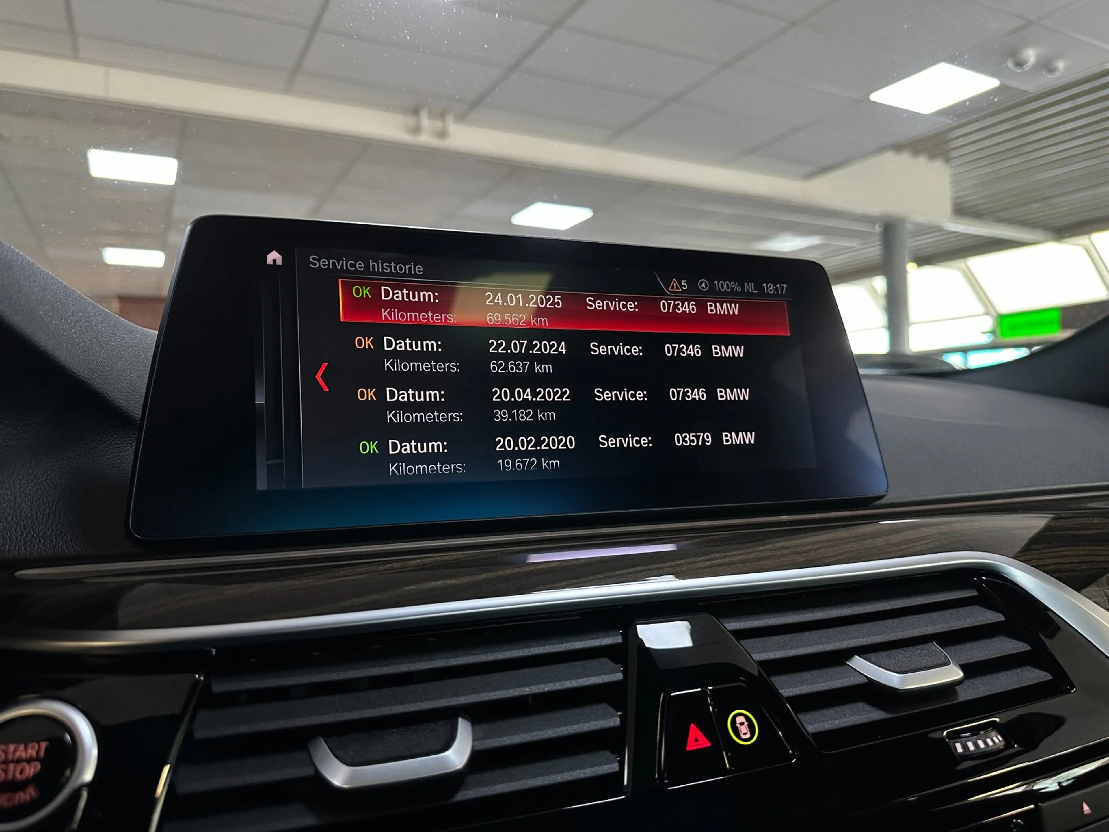 BMW 530 5-serie 530i High Executive/PANO-DAK/LEDER/CAMERA/ — photo 34