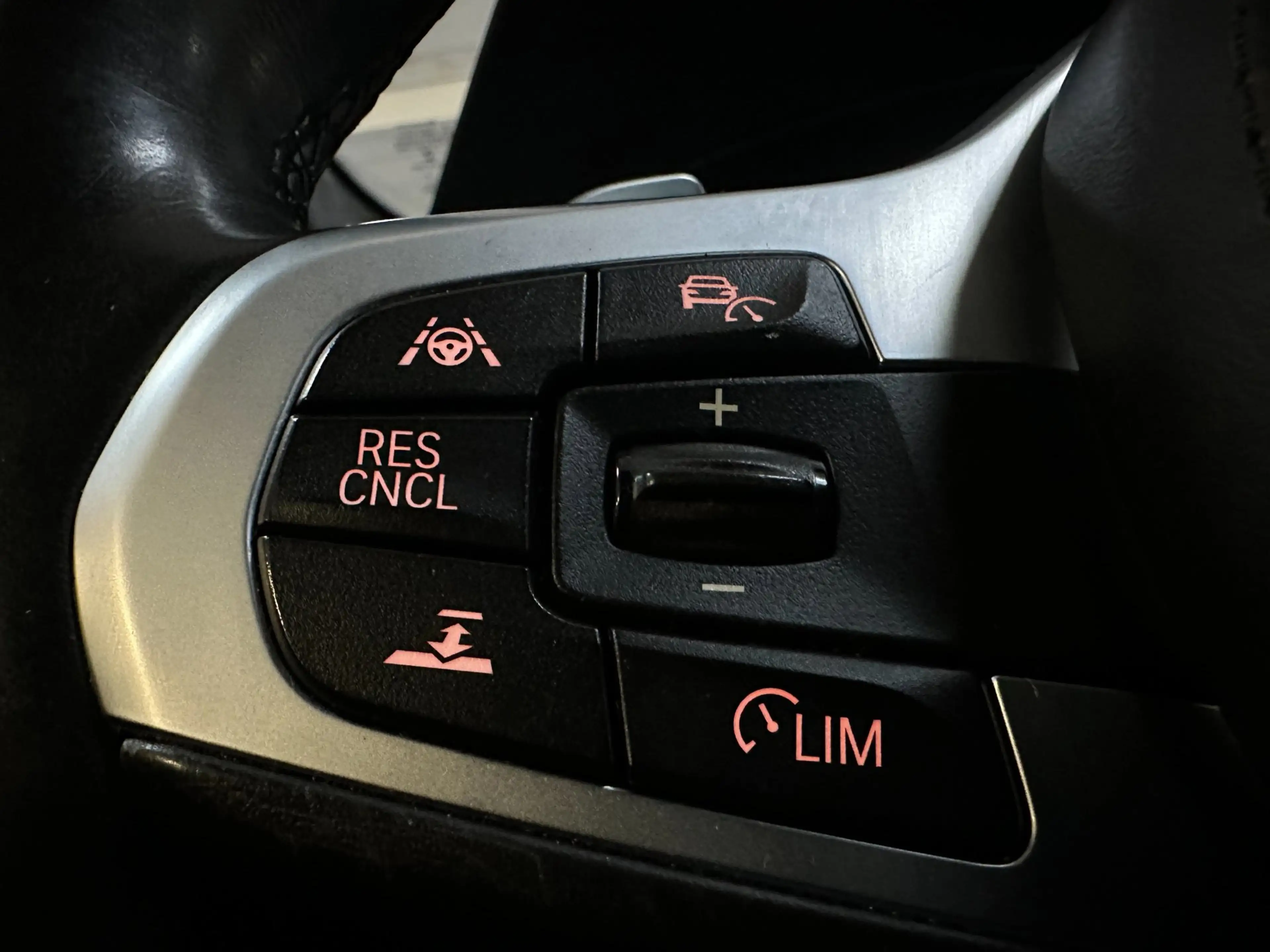 BMW 530 5-serie 530i High Executive/PANO-DAK/LEDER/CAMERA/ — photo 26