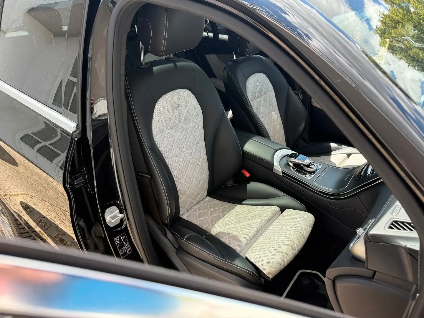 Mercedes-Benz GLC 220 d 4M Edition1 AMG Line BURMESTER 20" PANO Zwart - 2