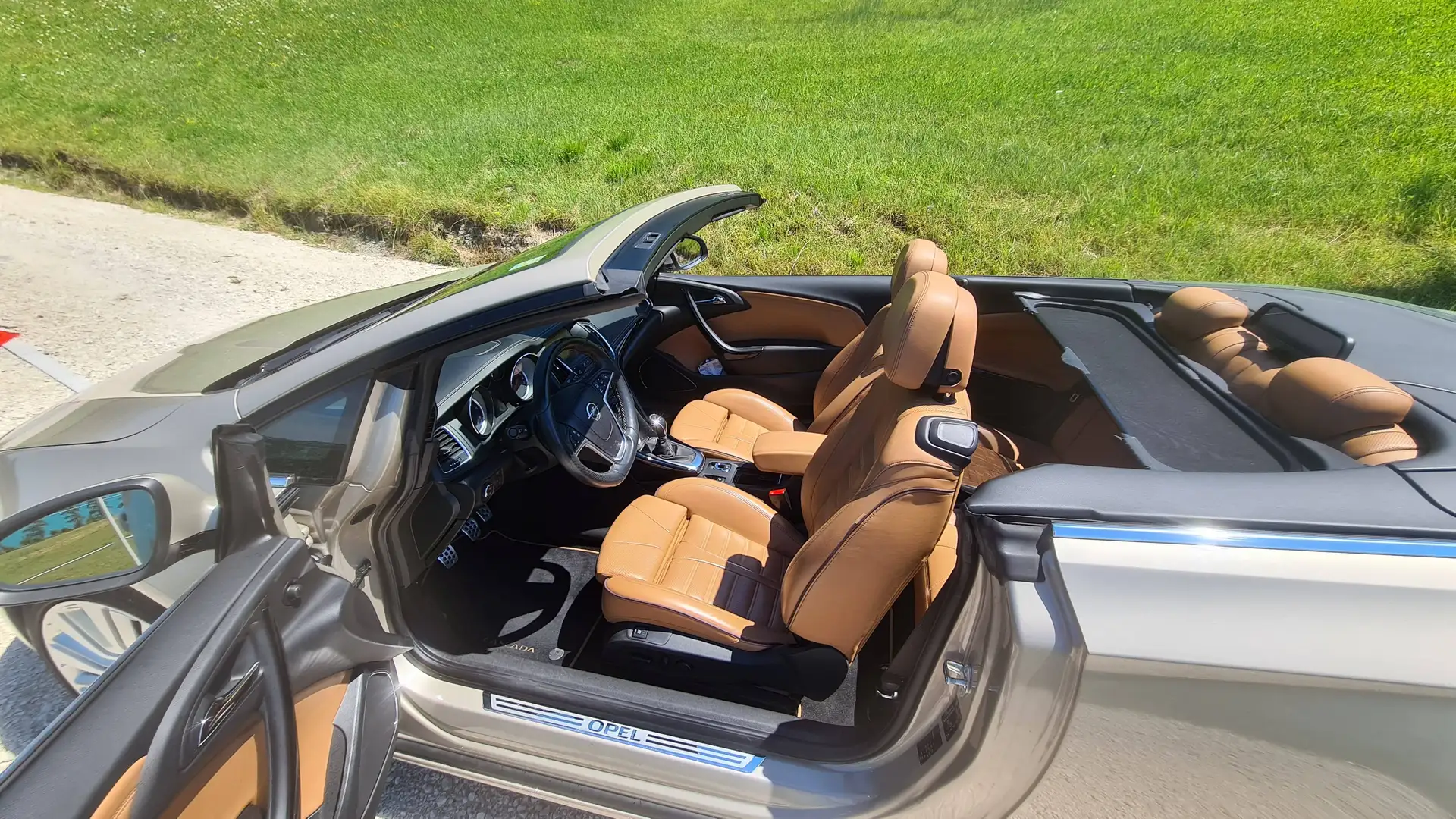 Opel Cascada Cascada 2,0 CDTI Ecoflex Cosmo Start/Stop System C Beige - 2