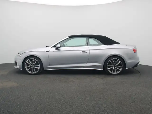 Audi A5 view 4