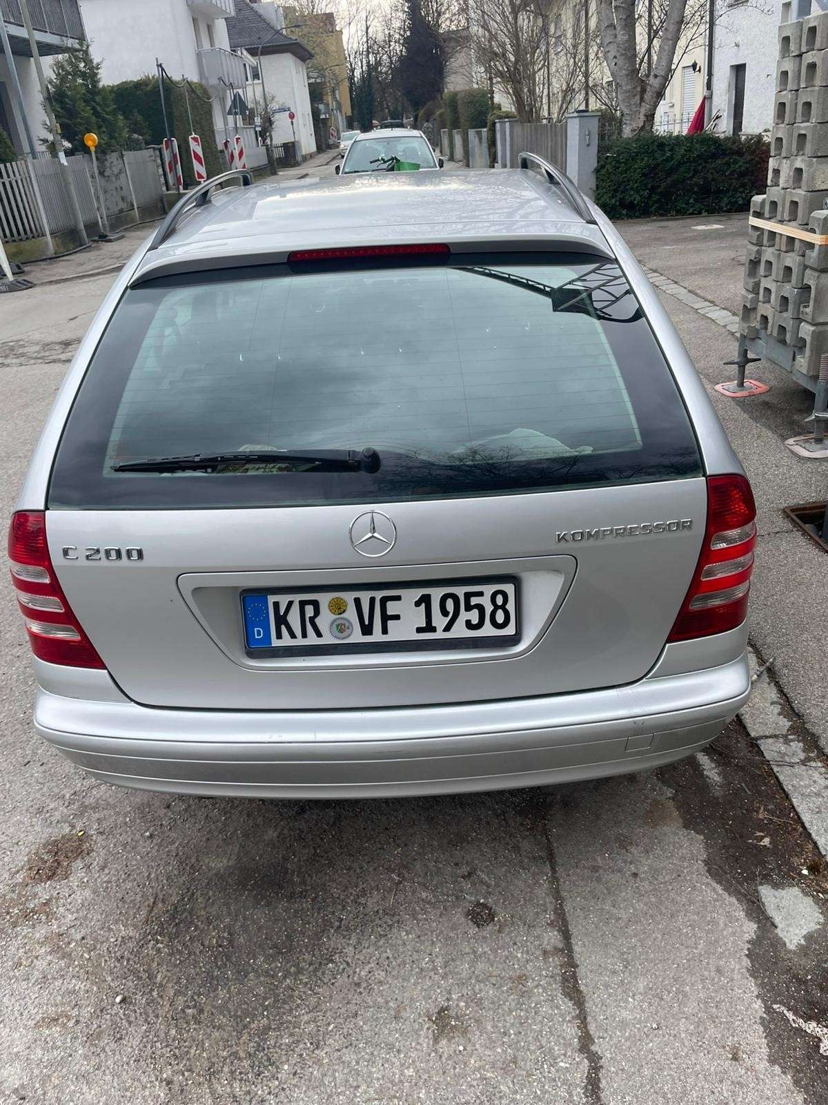 Second hand Mercedes Benz 200 