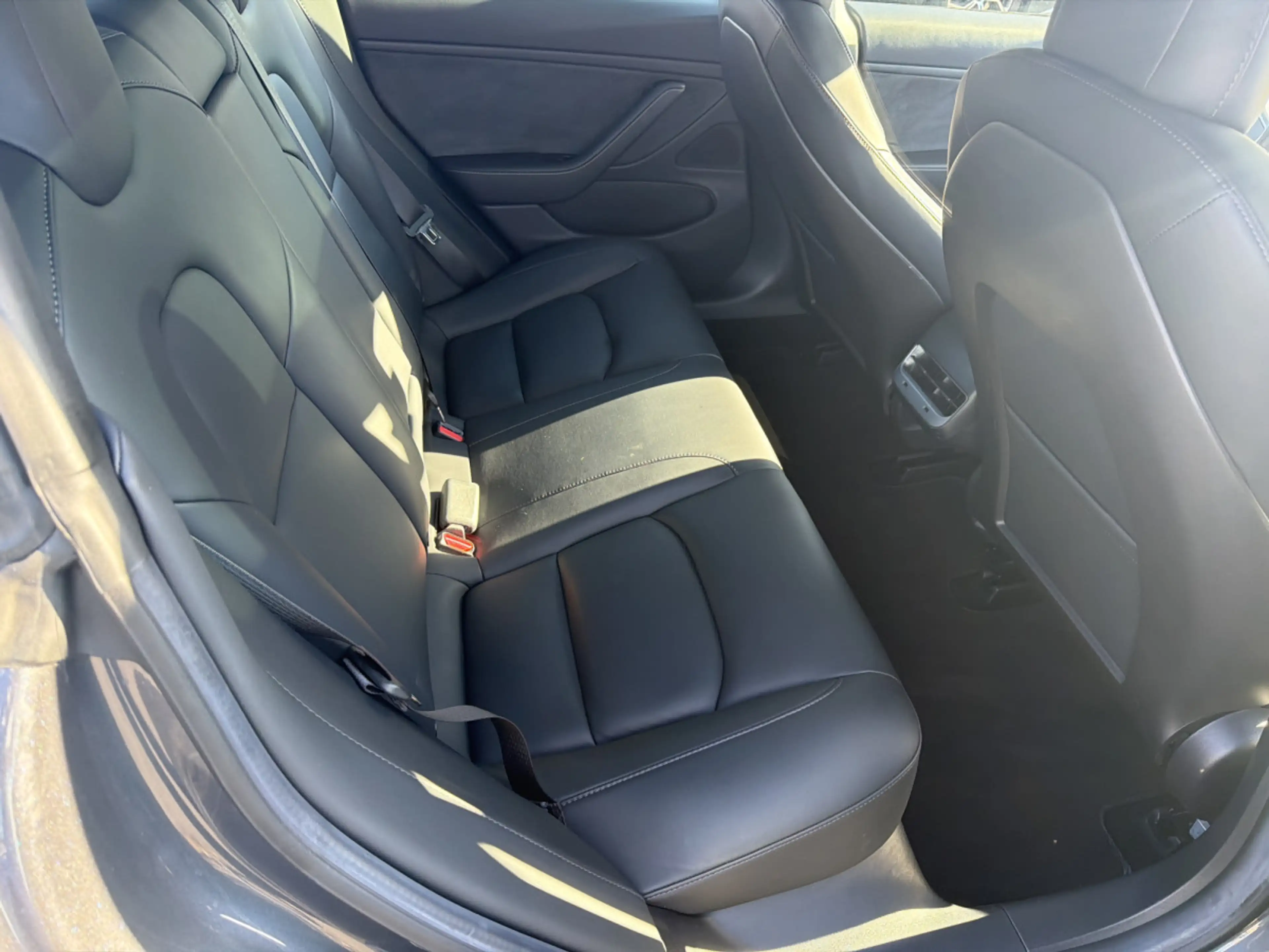 Tesla Model 3 239 KW - 325 CV — photo 9
