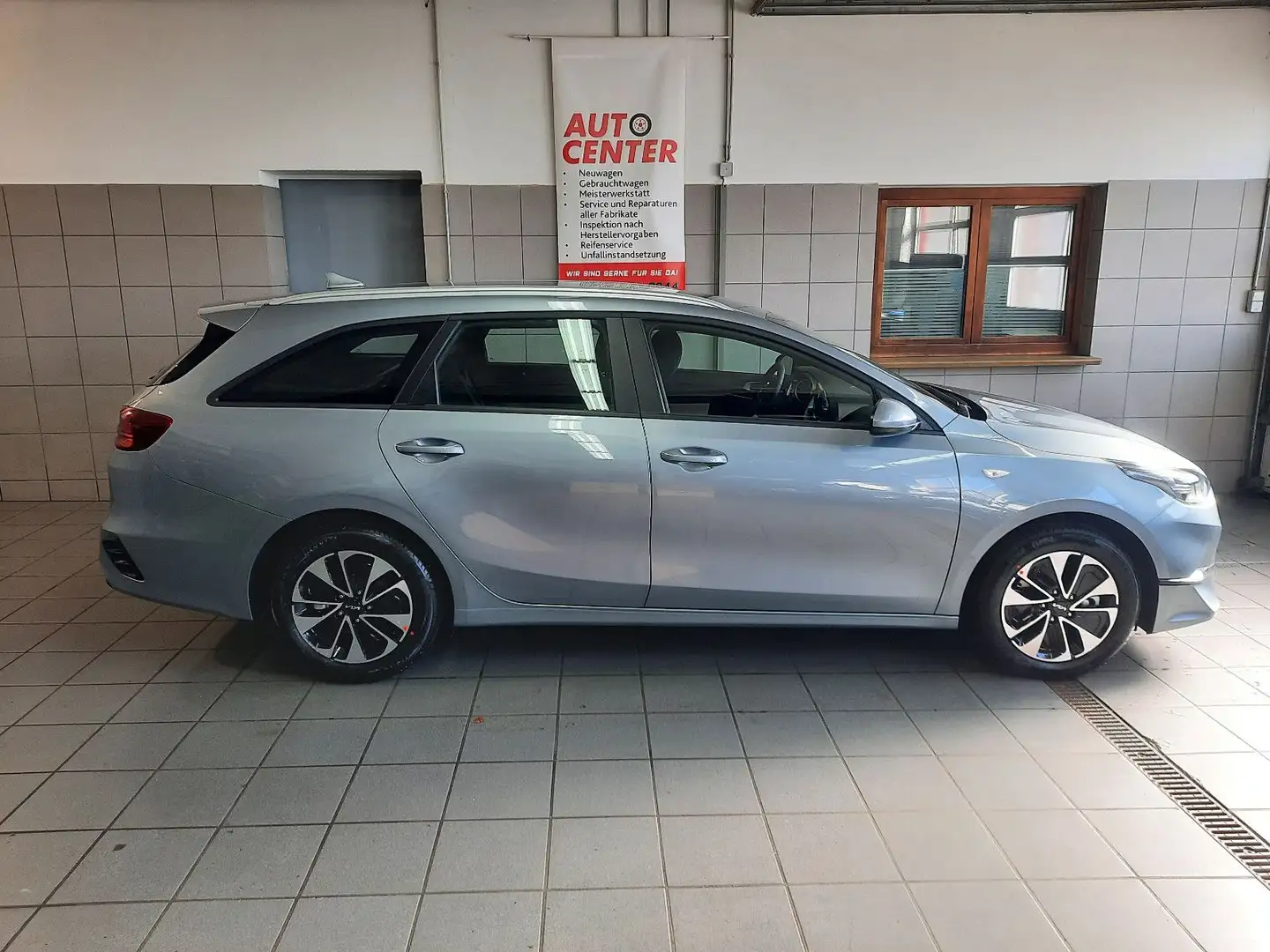 Kia Ceed SW / cee'd SW 1.5 T-GDI DCT  Sportswagon - 2