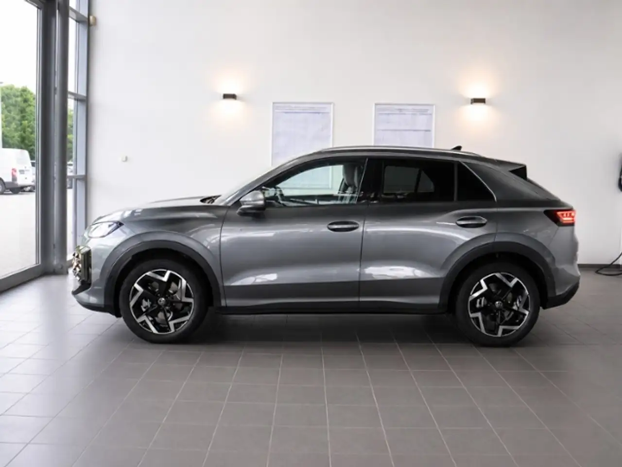Volkswagen T-Roc R-Line 1.5 eTSI DSG AHK|ACC|LED| 8