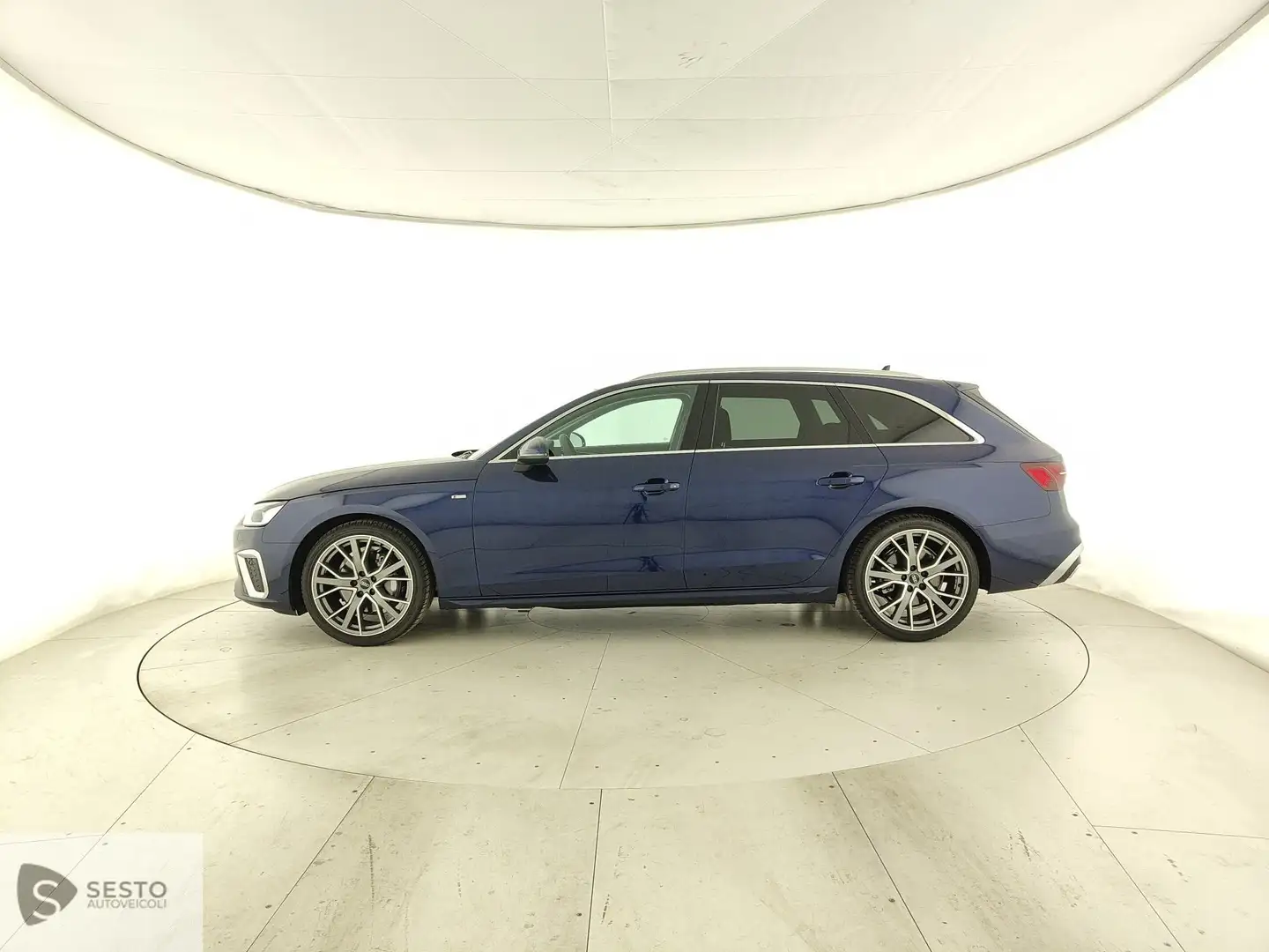Audi A4 AVANT 40 2.0 tdi mhev S line edition quattro 204c Bleu - 2