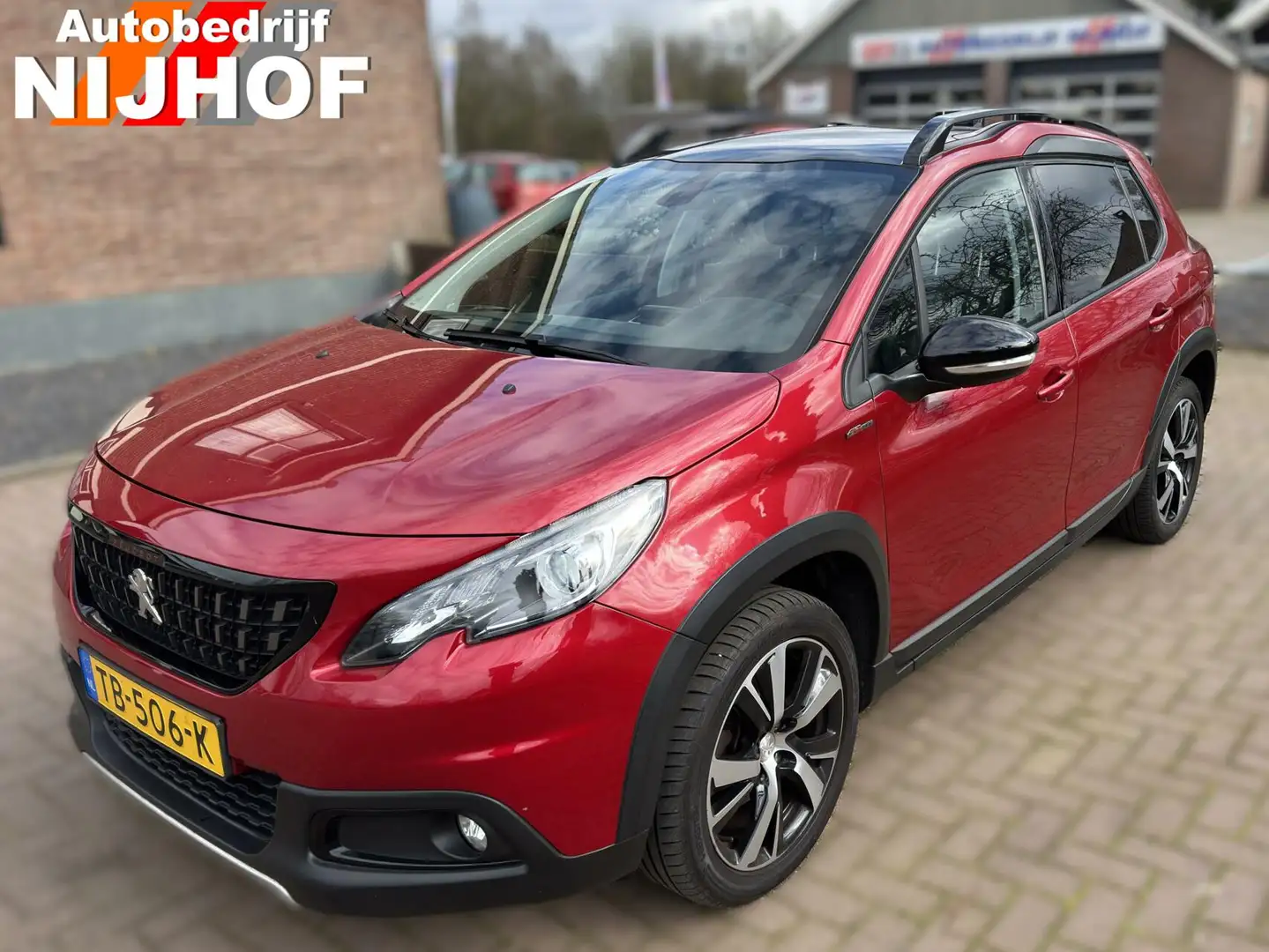 Peugeot 2008 1.2 PureTech GT-line Rood - 2