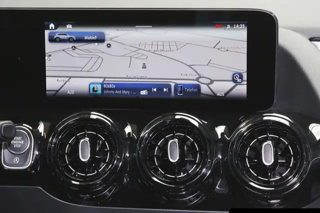 Mercedes-Benz Gla view 12