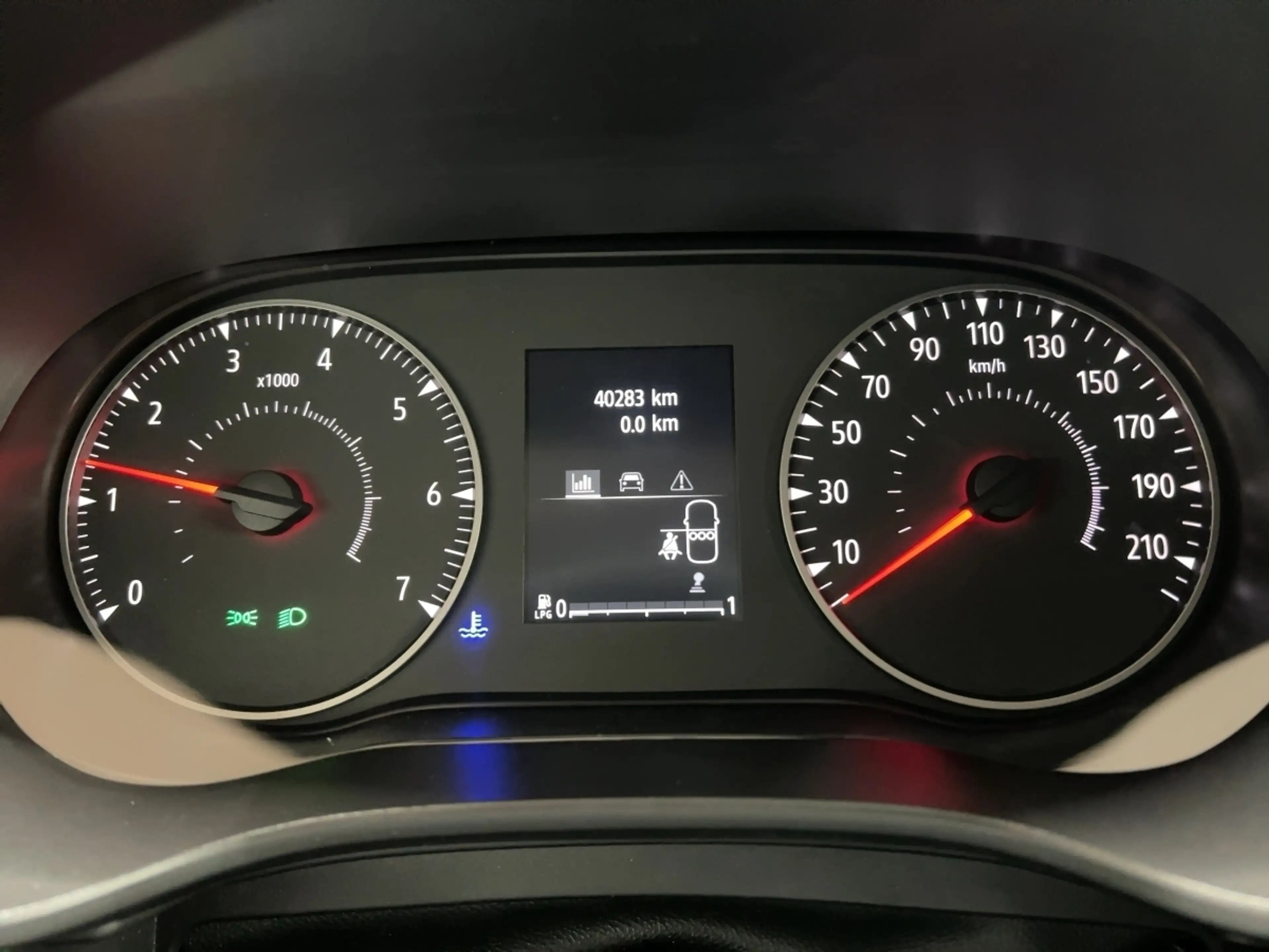 Dacia Sandero STEPWAY ESSENTIAL LPG TCe 90 KLIMAANLAGE — photo 13