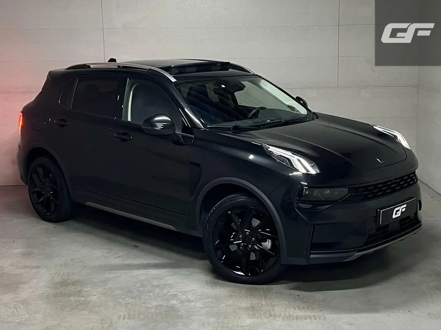 Lynk & Co 01 1.5 Plug-in Black Edition Sfeerver. Pano NAP Zwart - 2