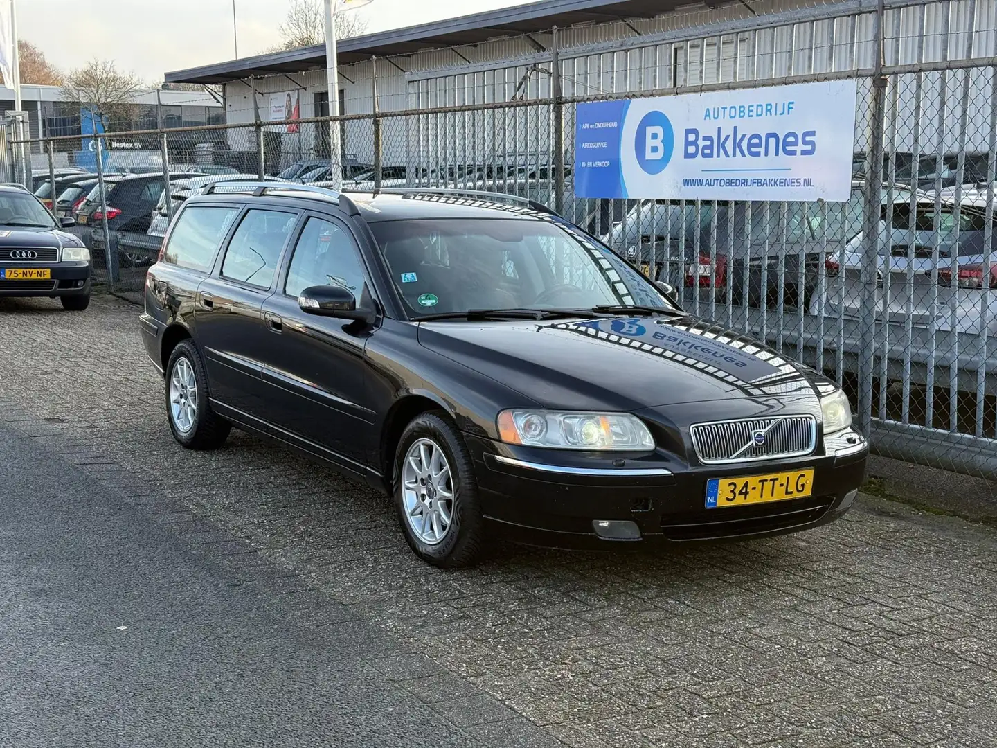 Volvo V70 2.4 Edition Sport | Leder | Stoelverwarming | Trek Negro - 1