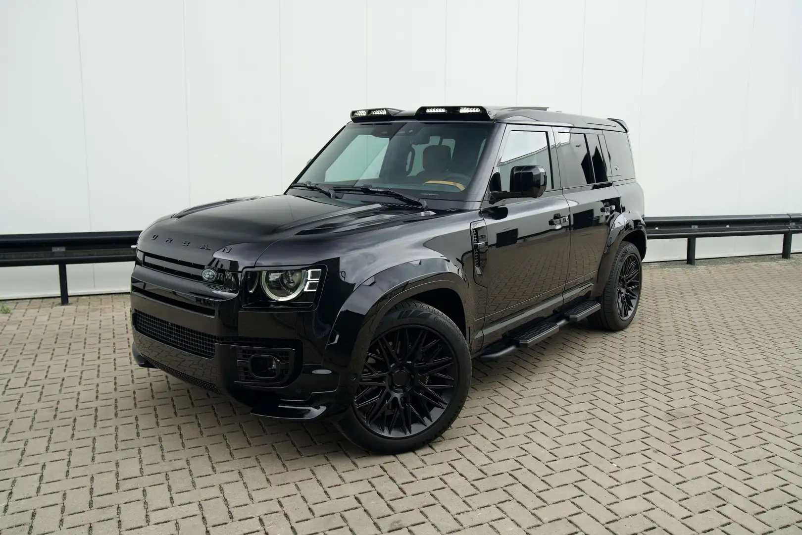 Land Rover Defender V8 110  URBAN  LICHTE VRACHT  FULL XPEL PPF Noir - 1