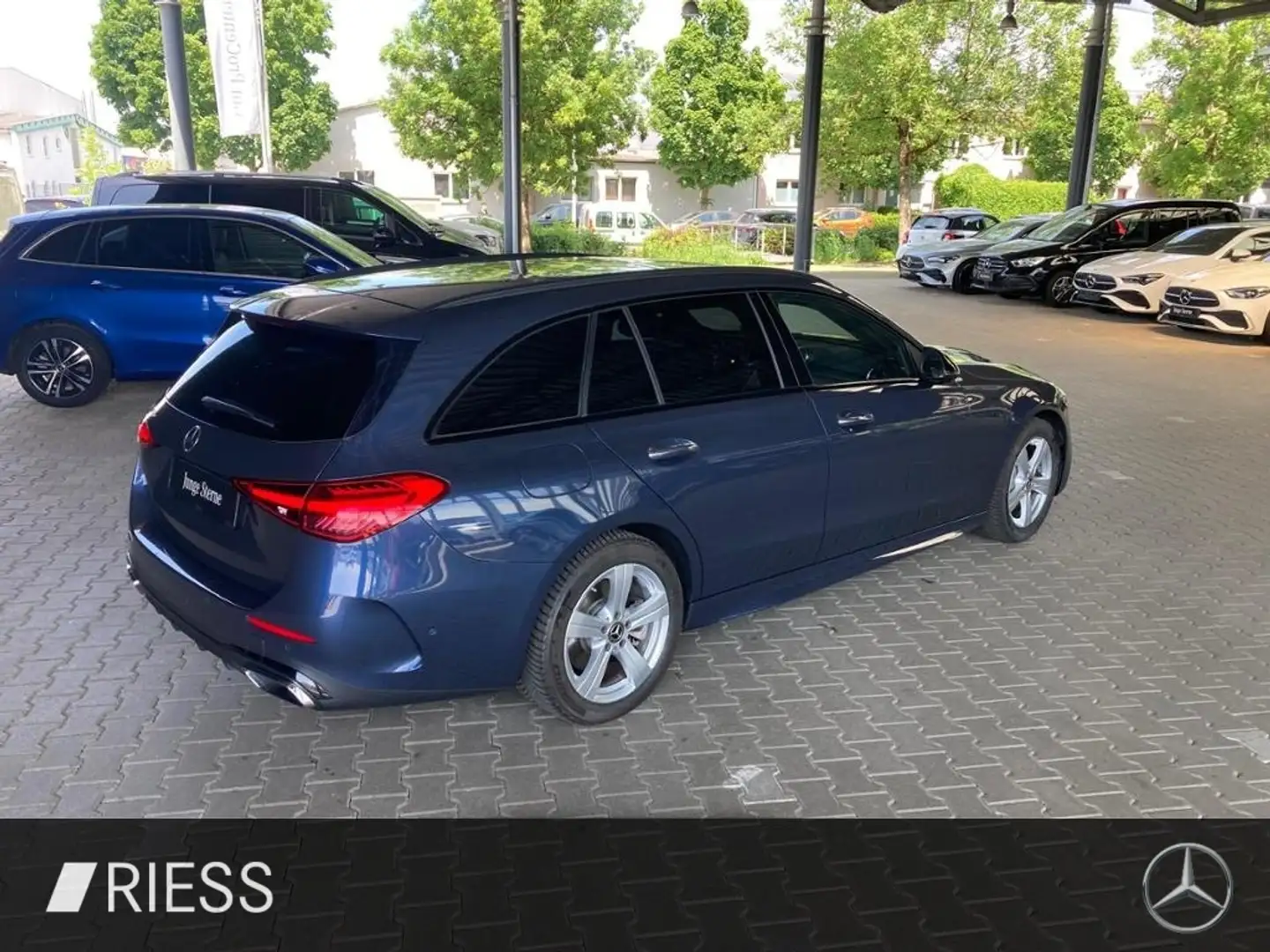Mercedes-Benz C 300 e T AMG PANO NIGHT KEYLESS DISTRONIC MBUX Blu/Azzurro - 2