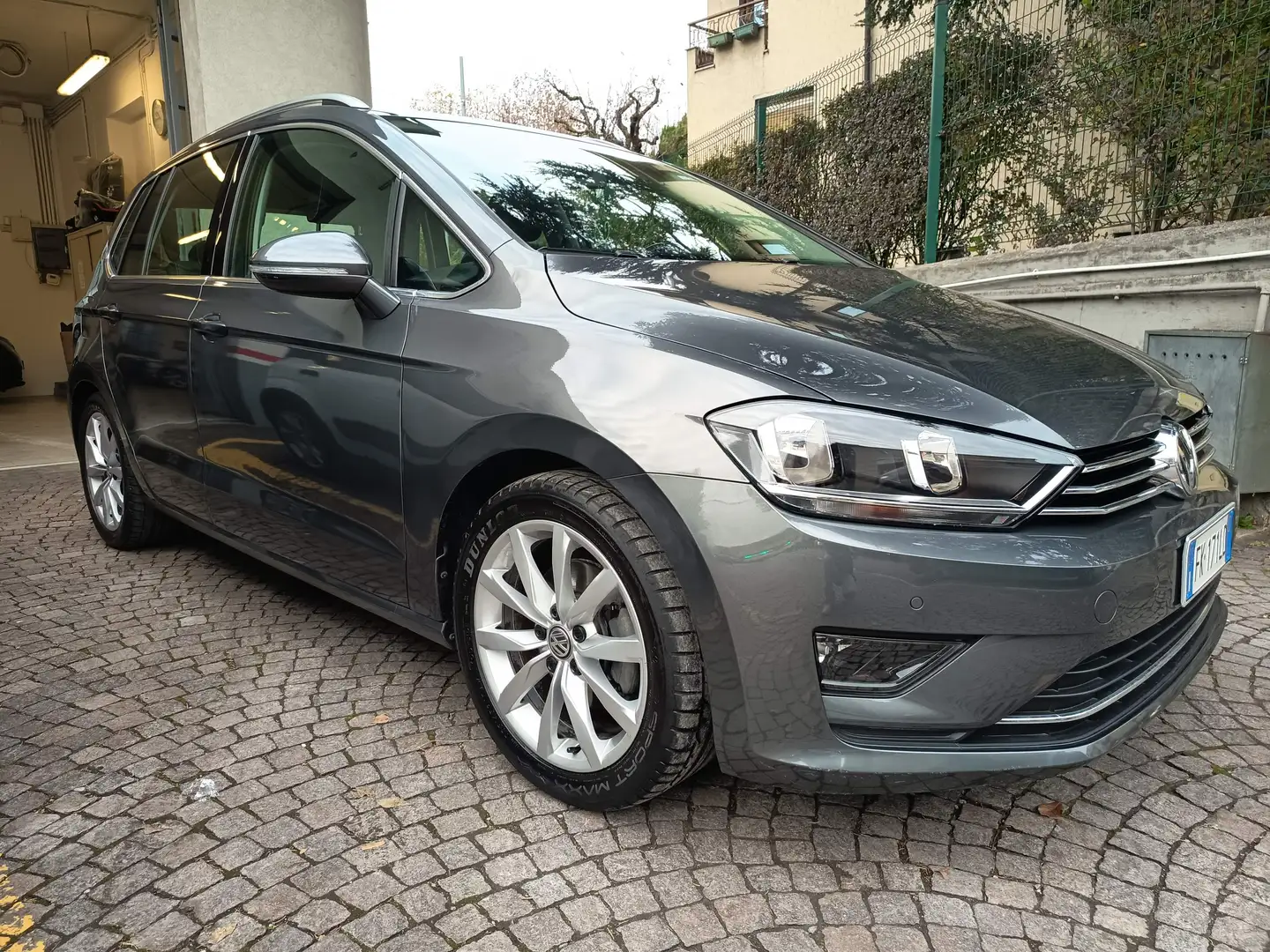 Volkswagen Golf GOLF VII 1.4 125 CV HIGHTLINE SPORTSVAN Grau - 2