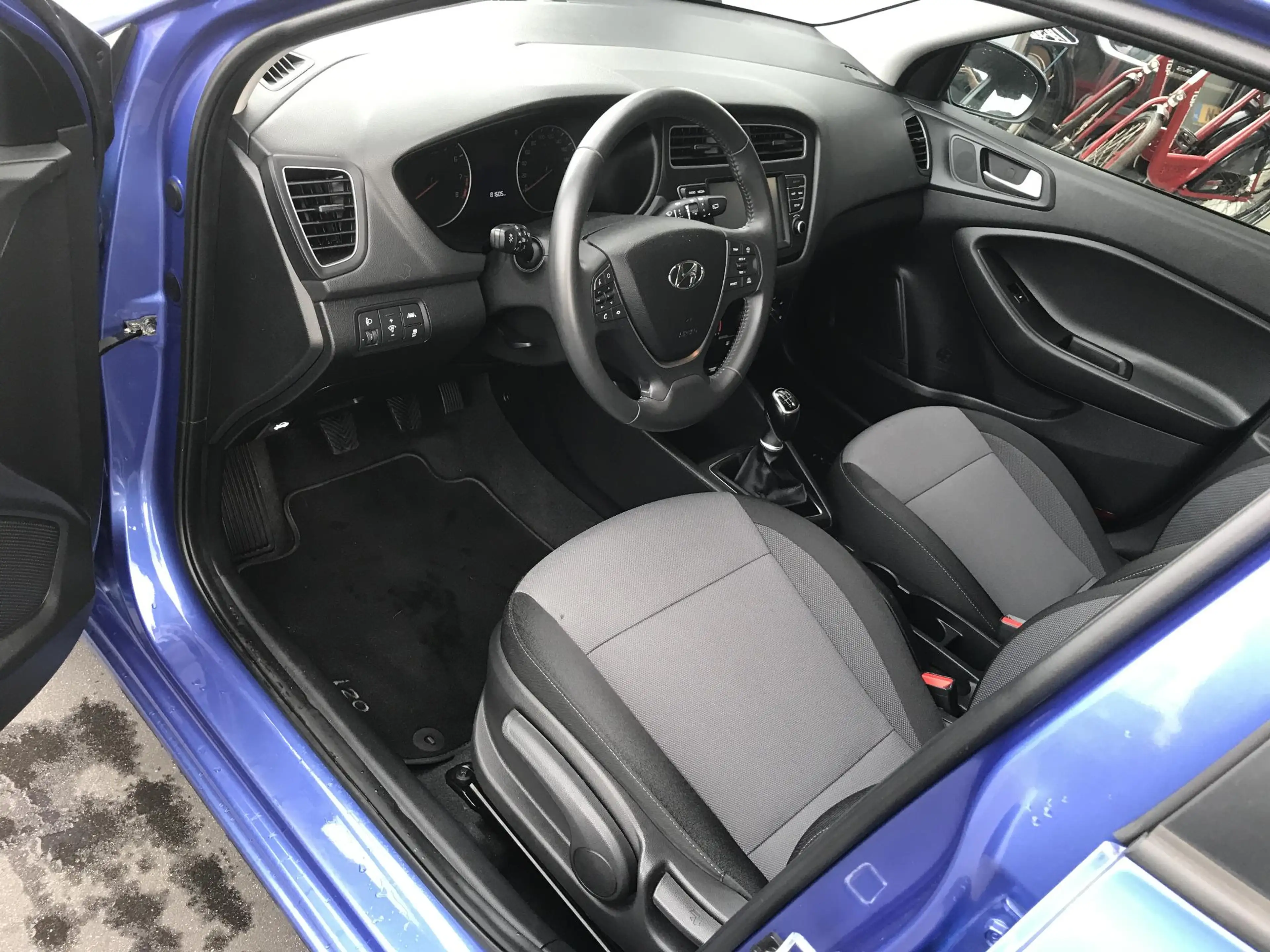Hyundai i20 1.0 Comfort Navi Camera Cruise 100PK — photo 6
