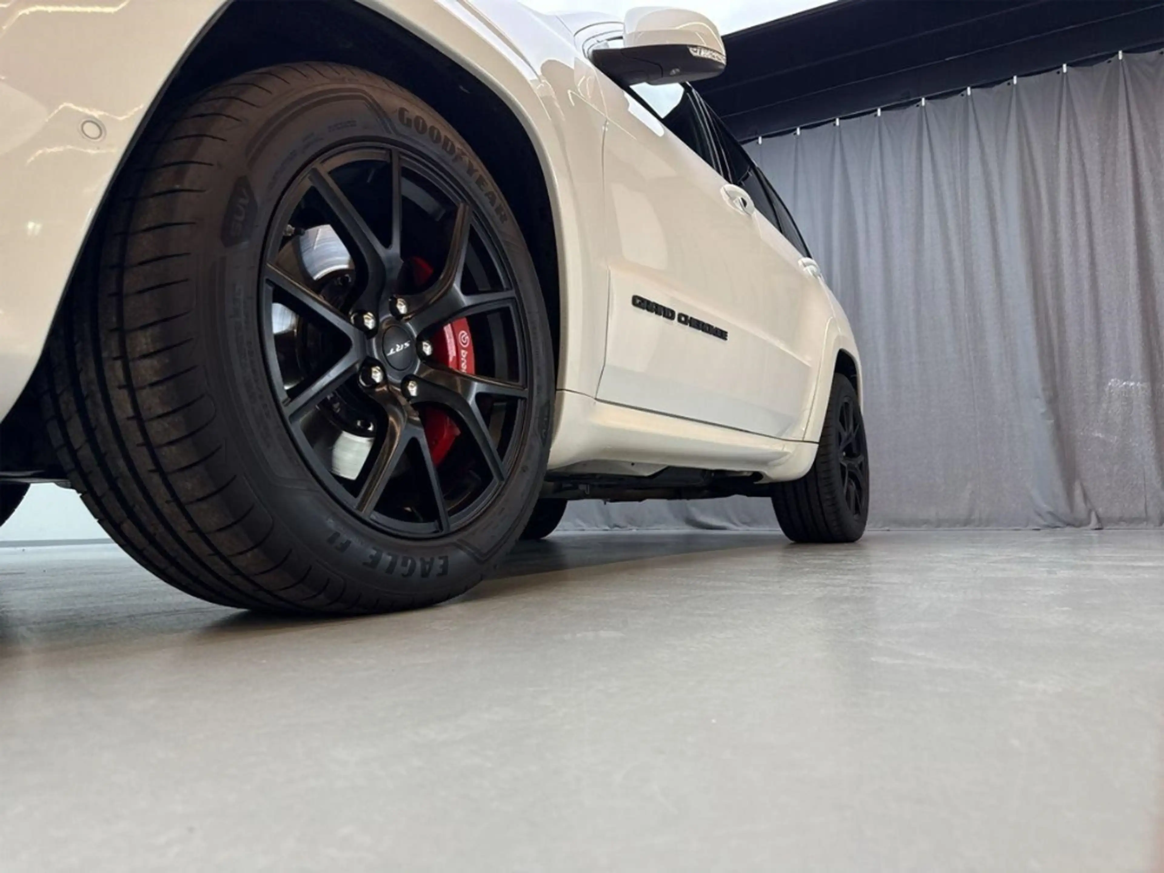 Jeep Grand Cherokee 6.4 HEMISRT DeutscheEZ Unfallfrei — photo 12