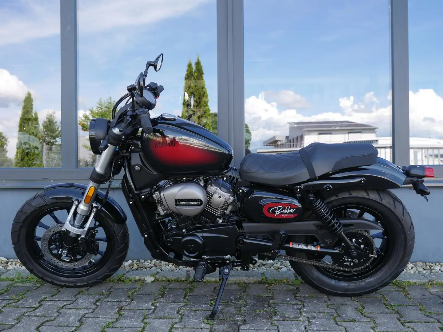 Hyosung GV 125 i S Aquila - EVO ABS - 2025 - Schwarz/Rot - 2