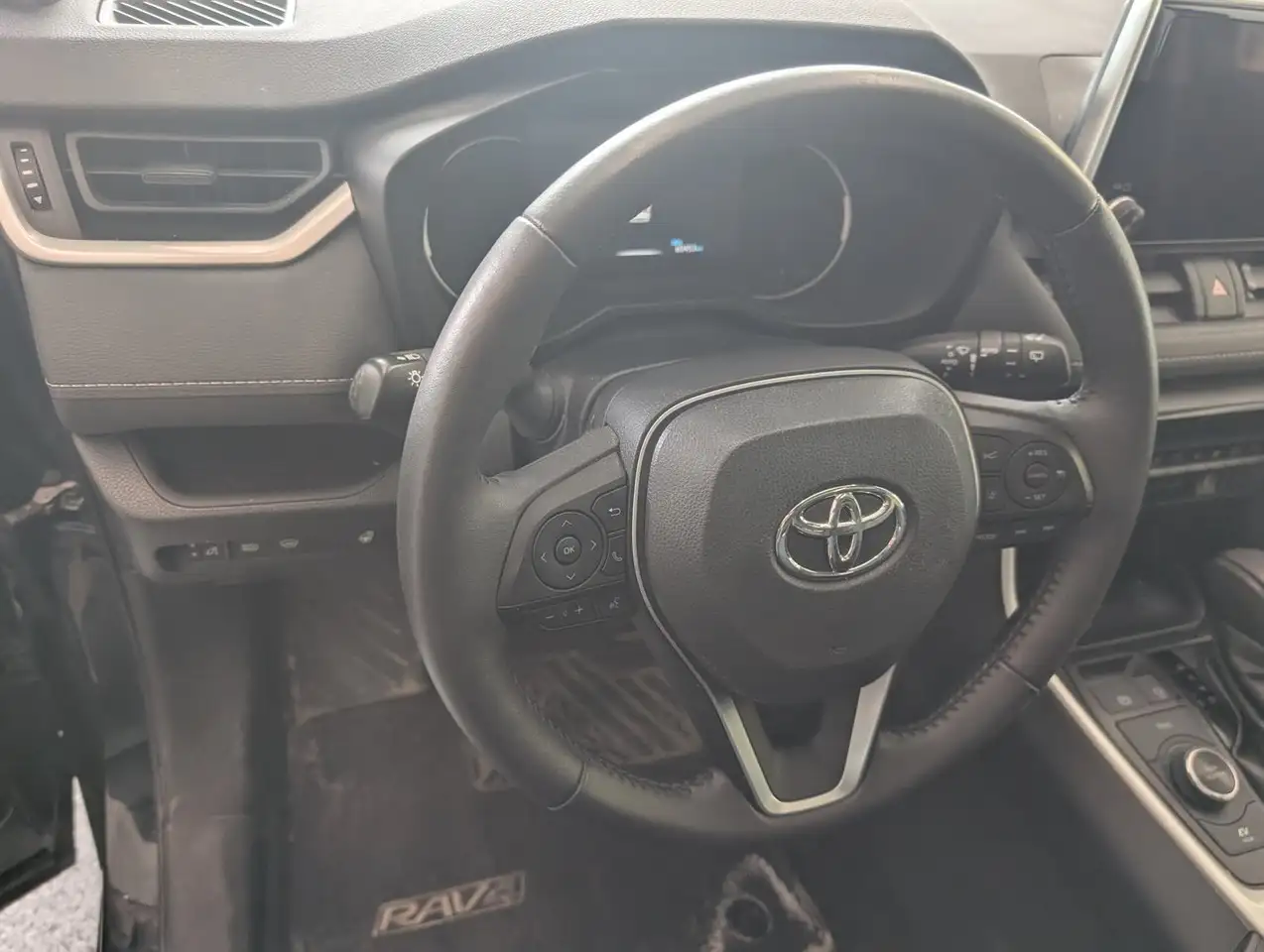 Toyota RAV 4 снимка Toyota RAV 4