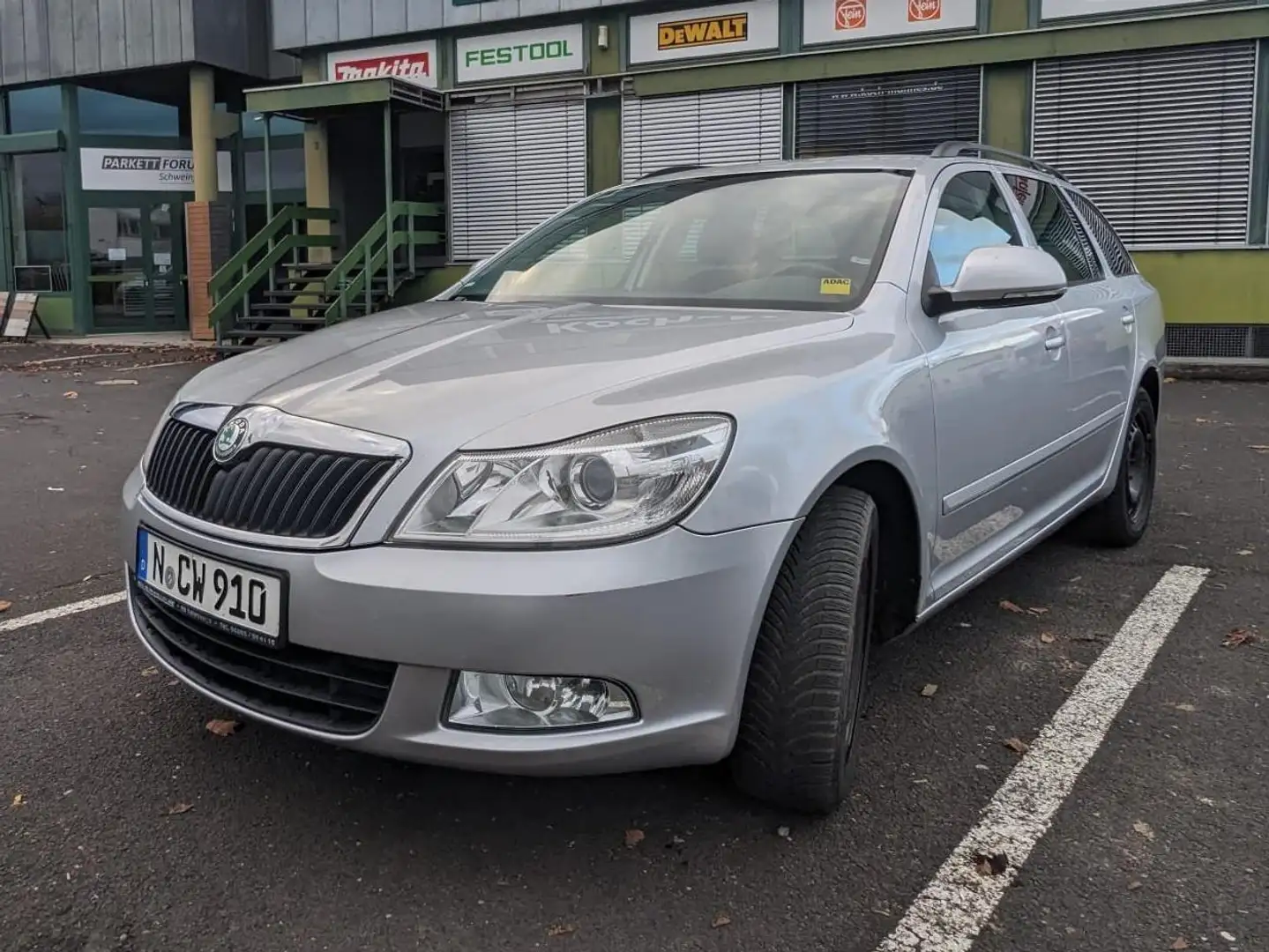 Skoda Octavia Octavia II Combi Diesel Combi 2.0 TDI DPF Elegance Šedá - 1