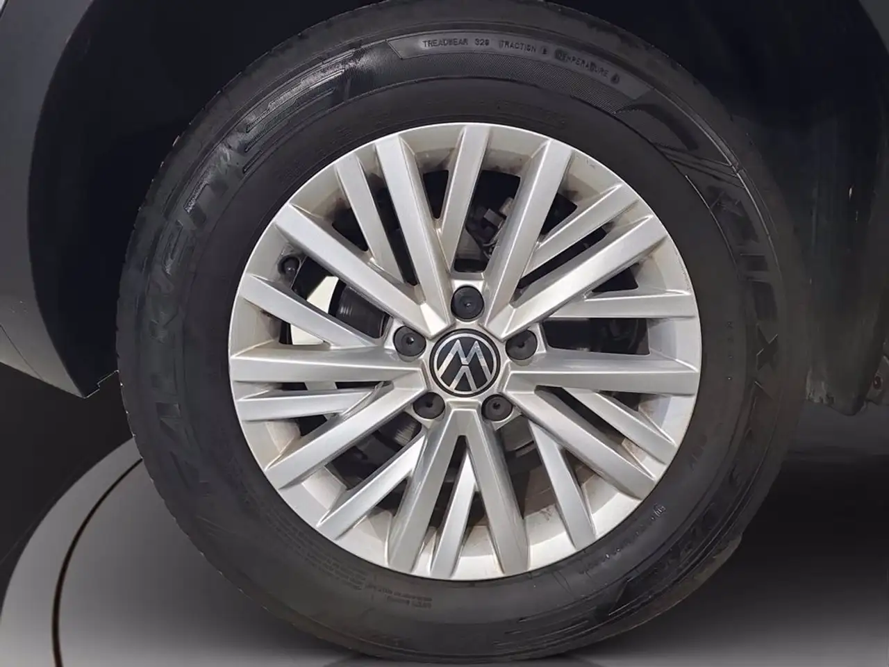 Volkswagen T-Roc 1.5 tsi life 13