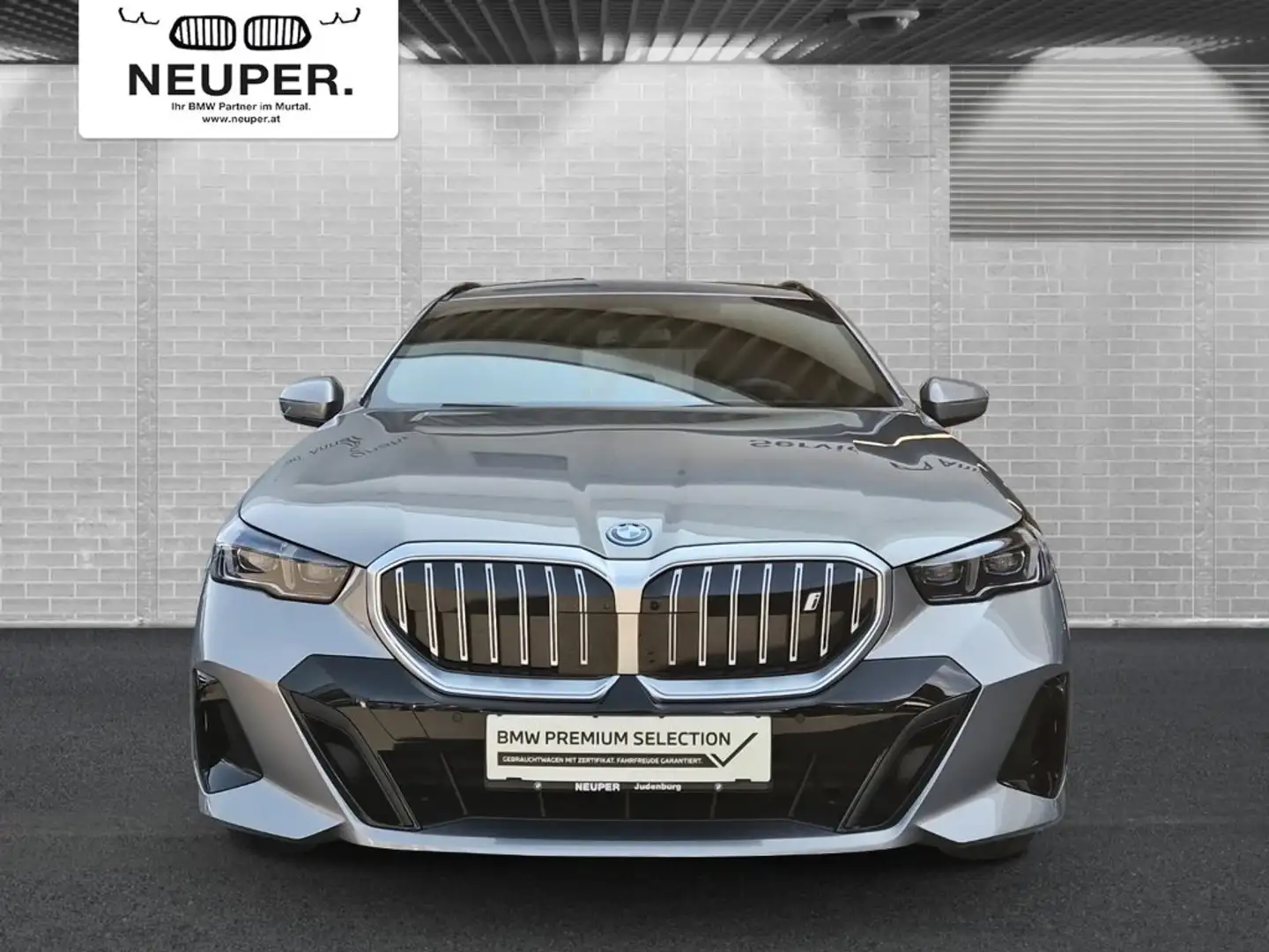 BMW i5 xDrive40 83,9kWh Grau - 2