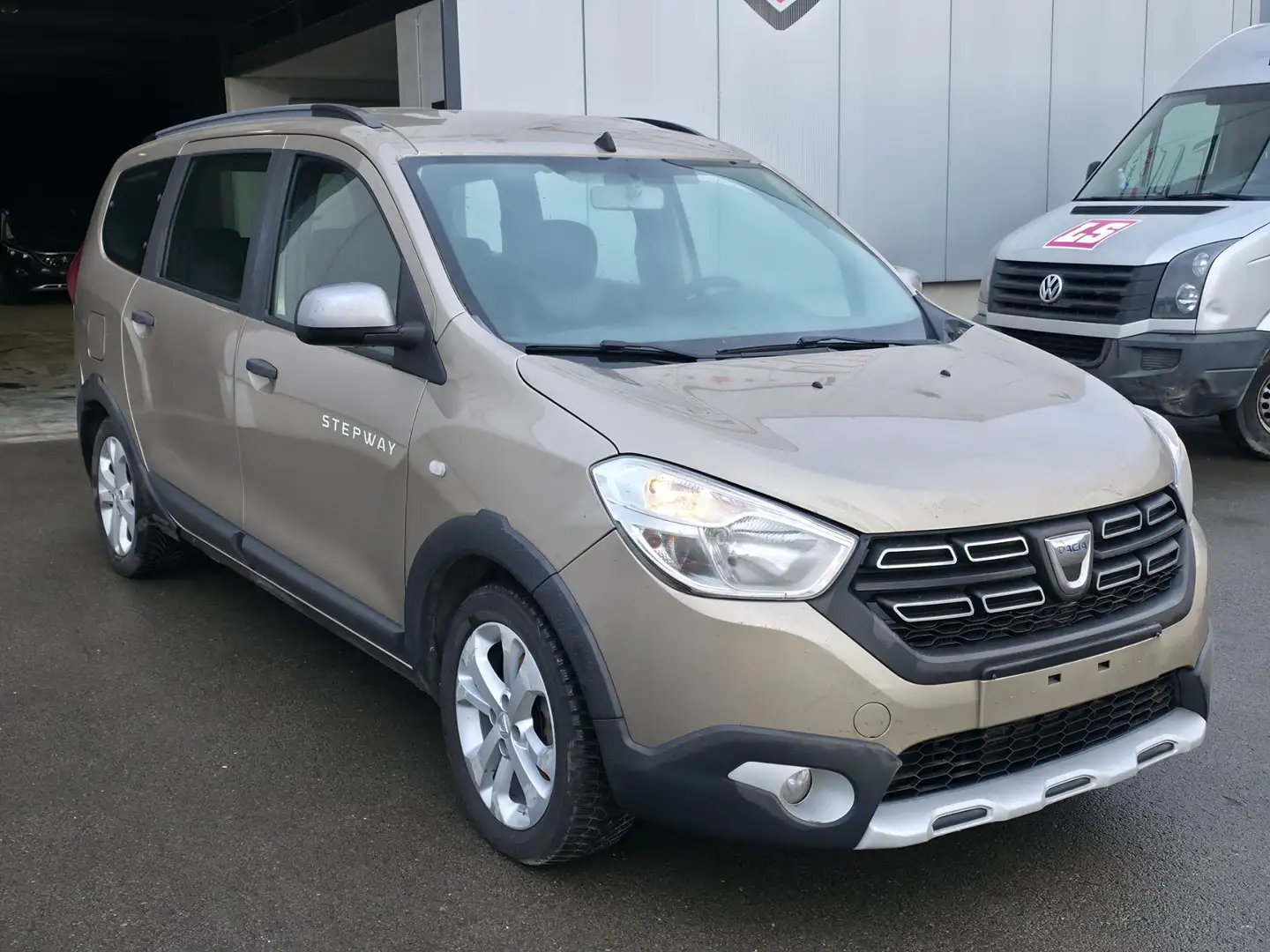 Dacia Lodgy STEPWAY  1.5  dCi 115CH °7 PLACES°GPS°CLIM° Beige - 1