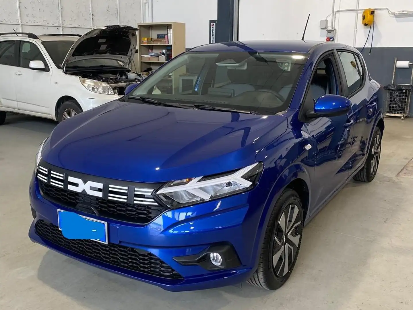Dacia Sandero Blau - 1