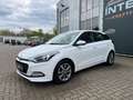 Hyundai i20 blue Passion*SHZ*PDC*TEMP*AHK*FSP*ALU*HU NEU Weiß - thumbnail 31