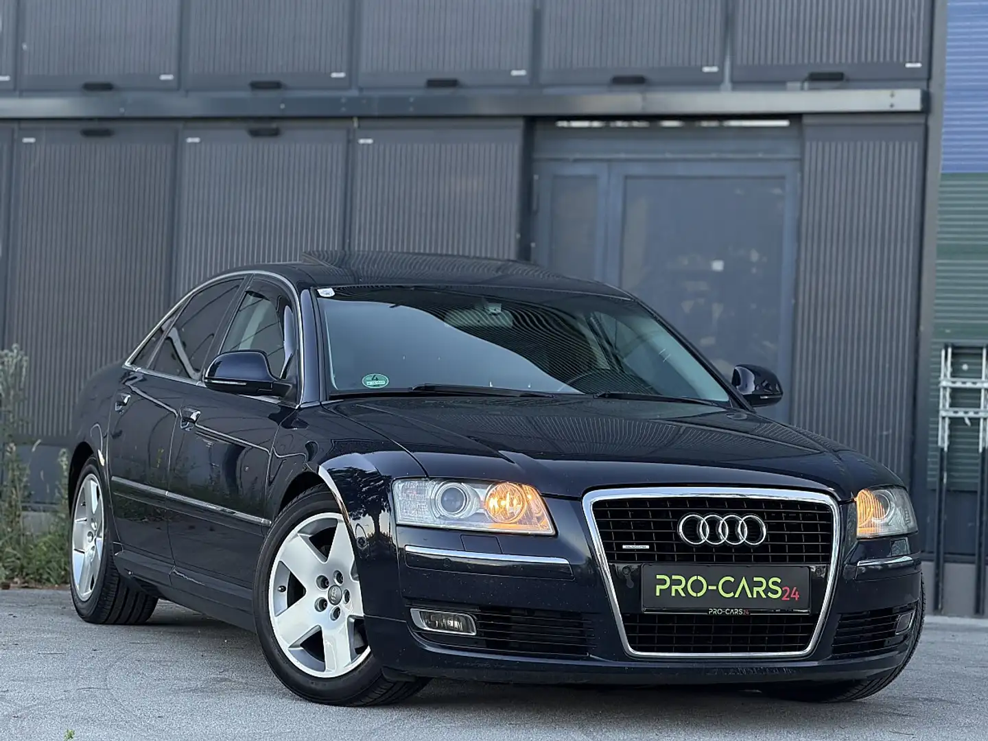 Audi A8 3,0 TDI V6 quattro DPF Tiptronic Blau - 1