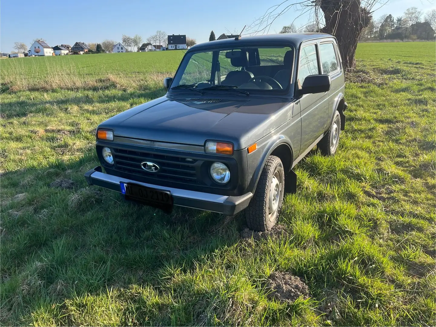 Lada Niva Niva 4x4 Gris - 2