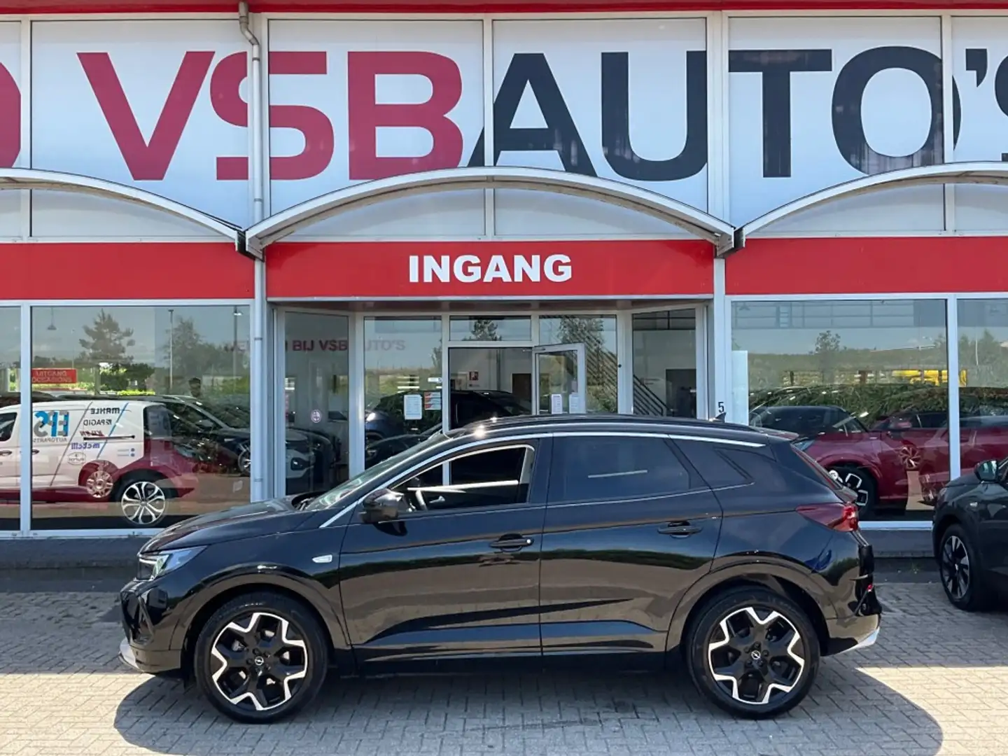 Opel Grandland 1.2 TURBO AUT. GS ULTIMATE NAVI CAMERA AIRCO LED Zwart - 2