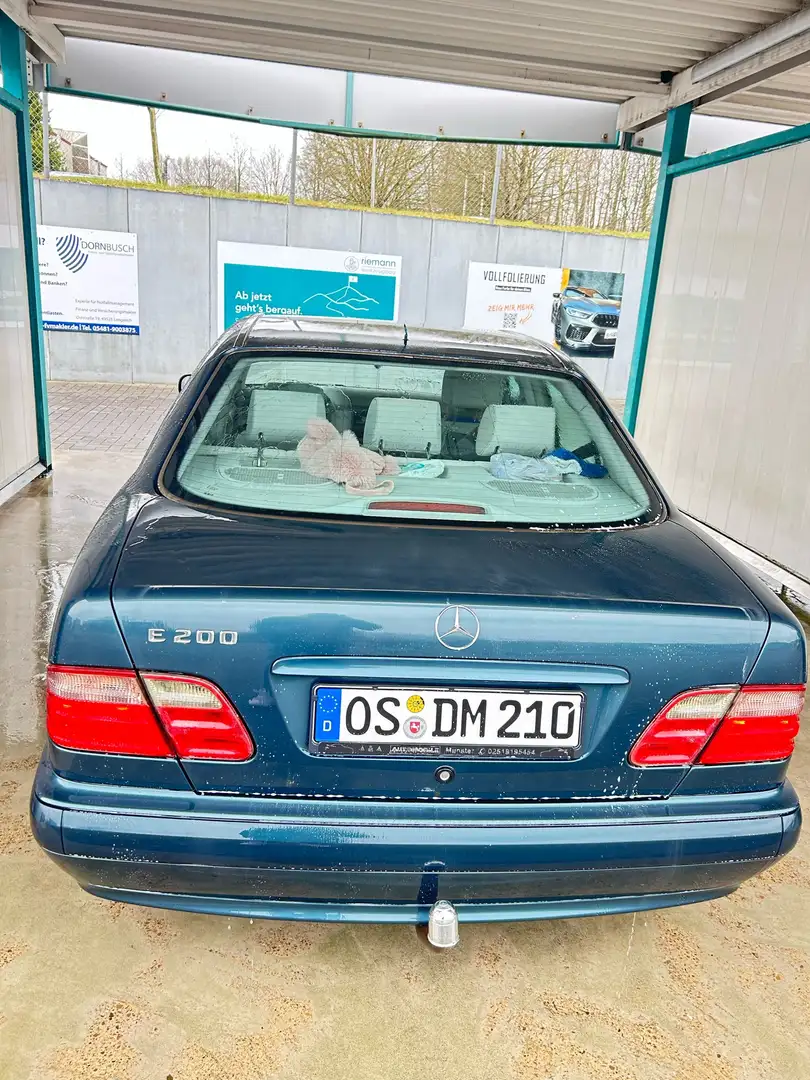 Mercedes-Benz E 200 Elegance - 2