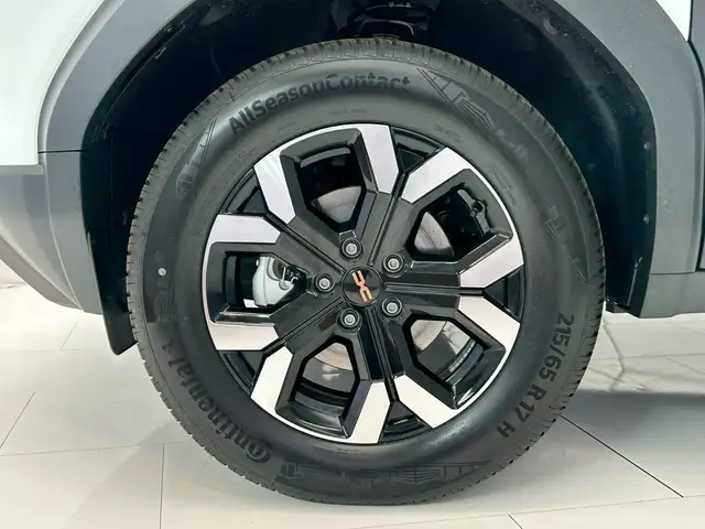 Dacia Duster view 10
