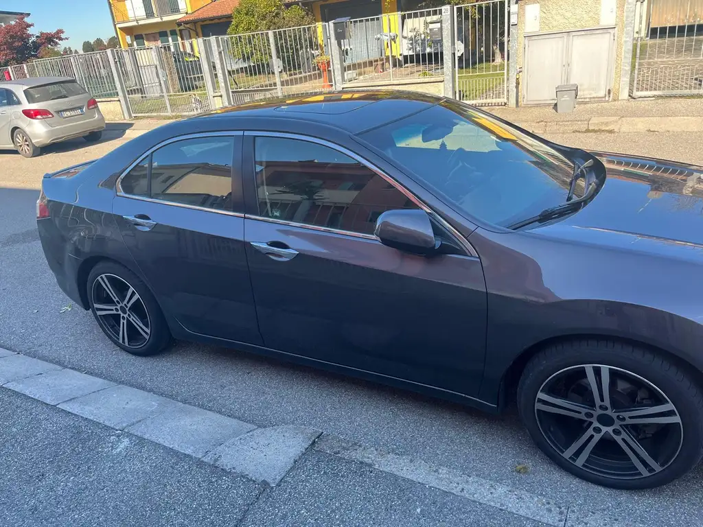 Honda Accord 2010 из Европы — купить под ключ