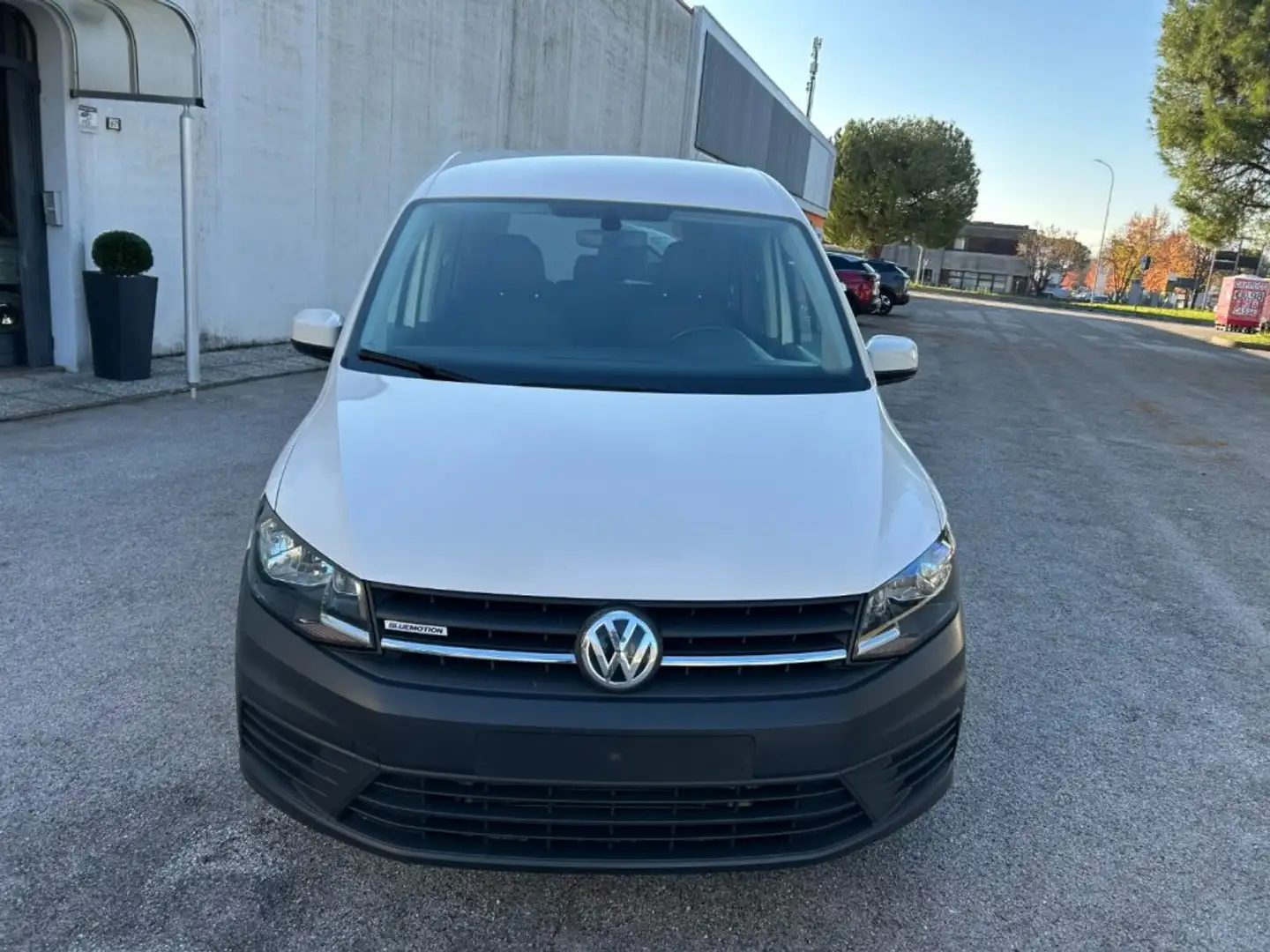 Volkswagen Caddy 1.4 TGI DSG Comfortline Bianco - 2