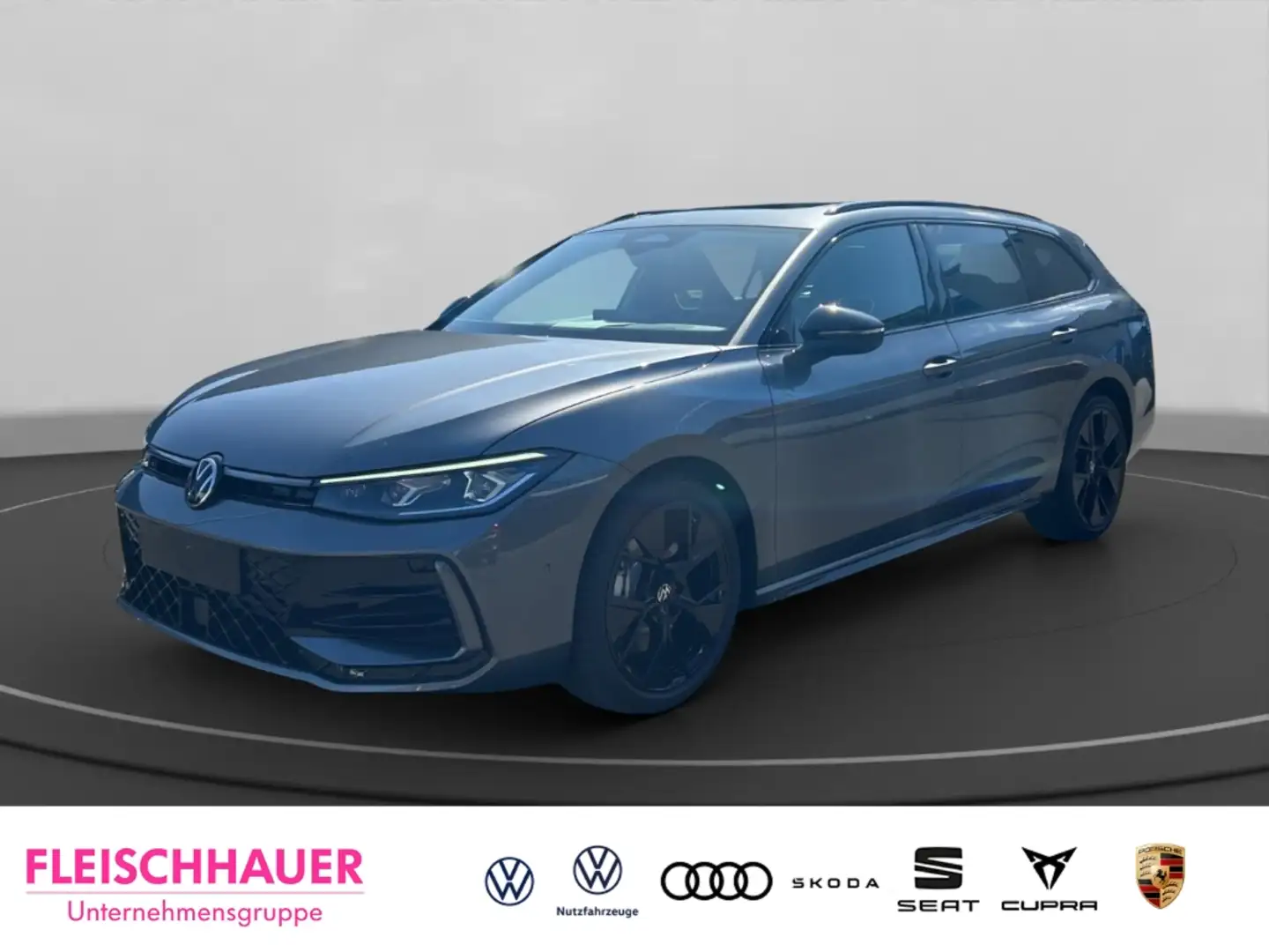 Volkswagen Passat 2,0 l TDI 4Motion R-Line Sportpaket HUD AD AHK-kla Grau - 1