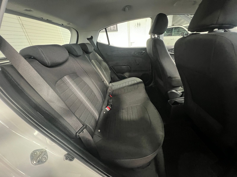 Hyundai i10 1.0 Automatik **Navi*Kamera*SHZ*PDC** — photo 15