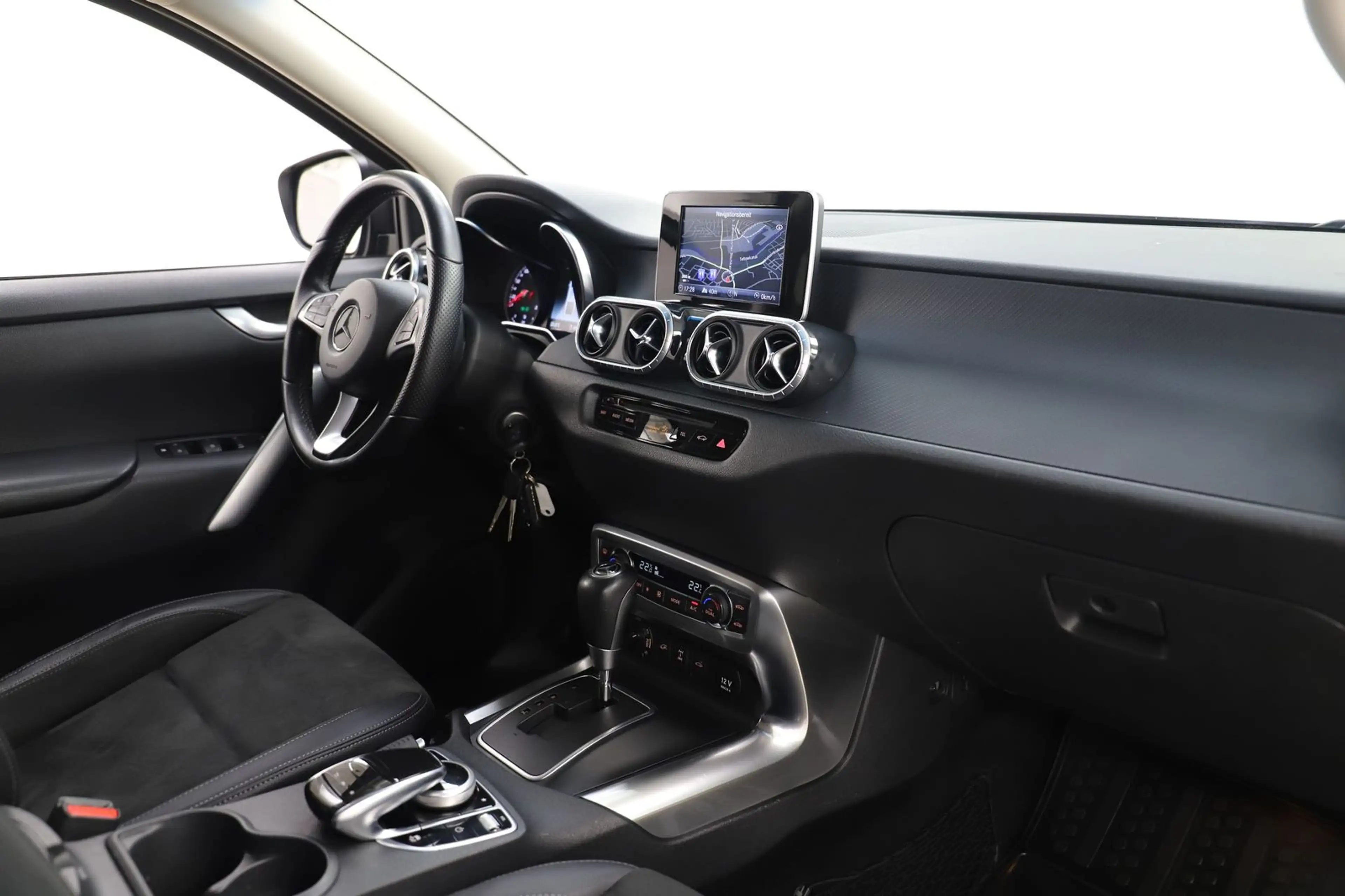 Mercedes-Benz X 250 X250d 190PS 7G 4Matic Edition DoKa Hardtop AHK — photo 15