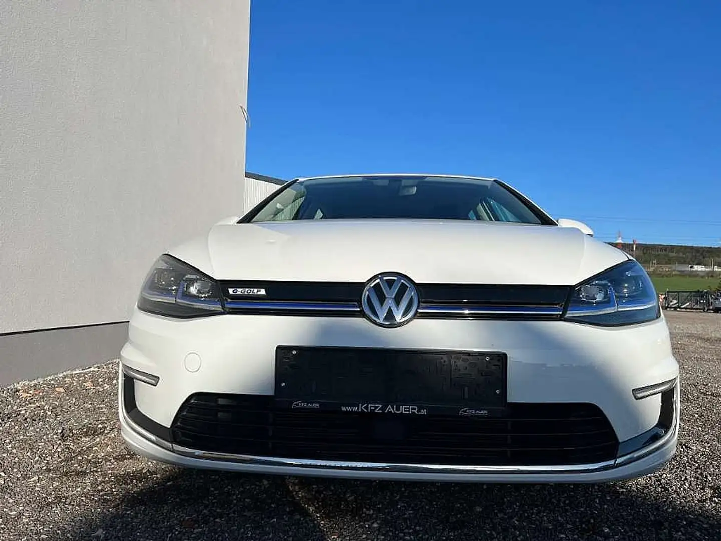 Volkswagen e-Golf (mit Batterie) 35,8kwh **WÄRMEPUMPE** Weiß - 2
