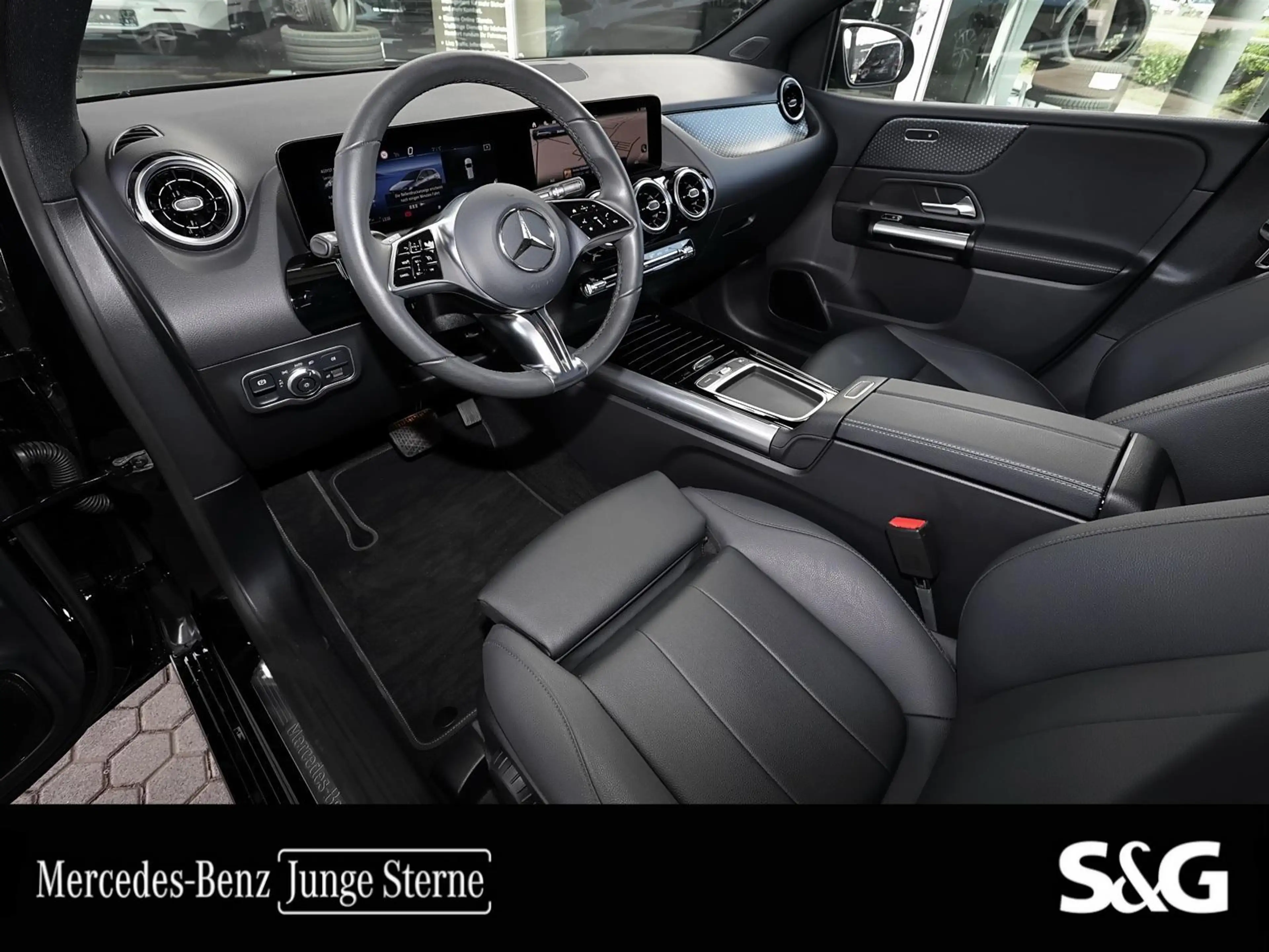 Mercedes-Benz B 220 d — photo 9