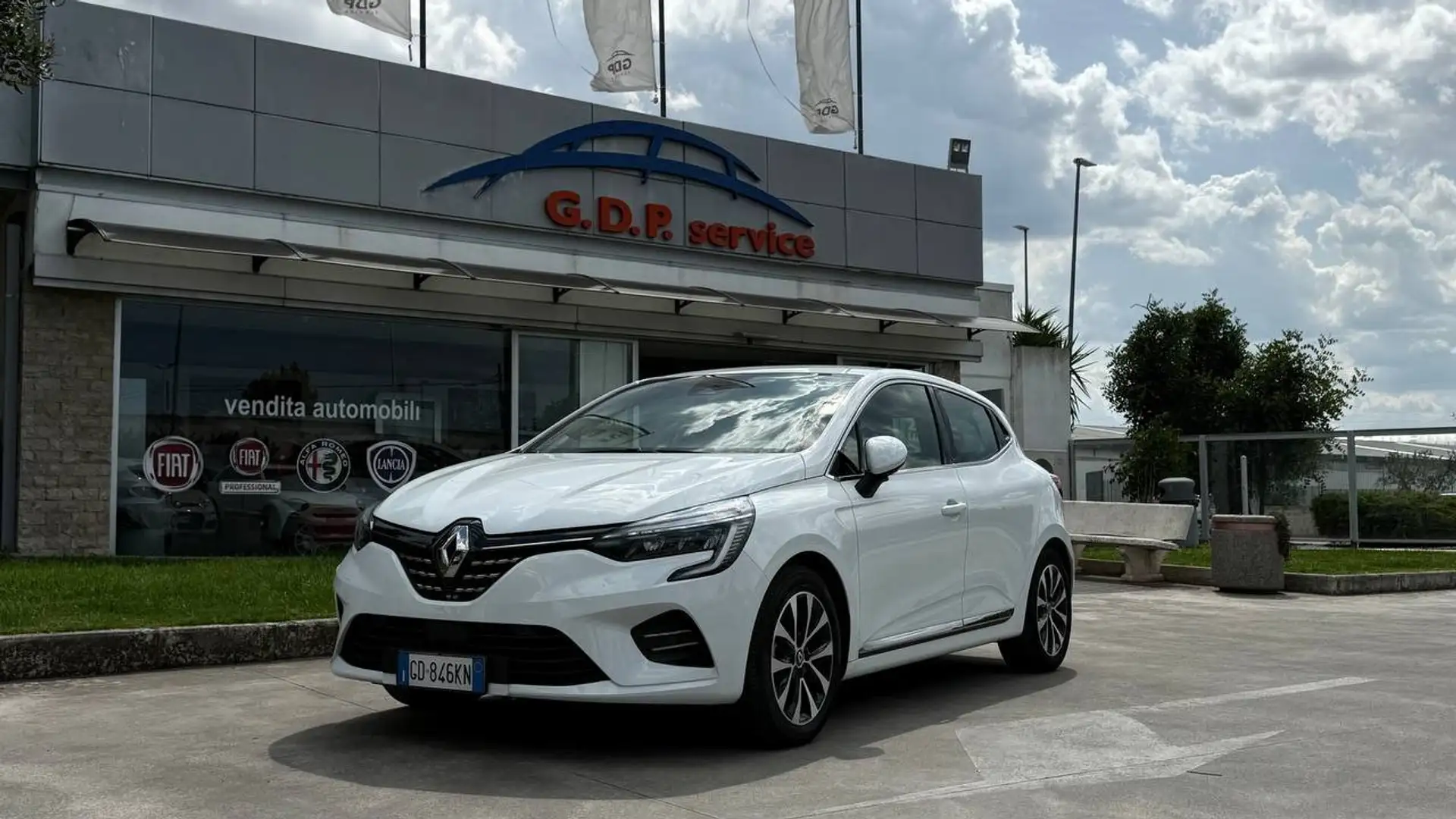 Renault Clio Clio 1.6 E-Tech hybrid Intens 140cv auto Bianco - 1