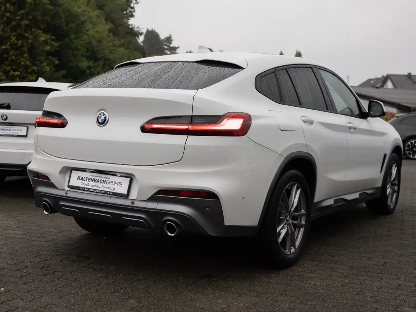 BMW X4 xDrive 20d M-Sport X PANO 360° LED STANDHZ Blanc - 2