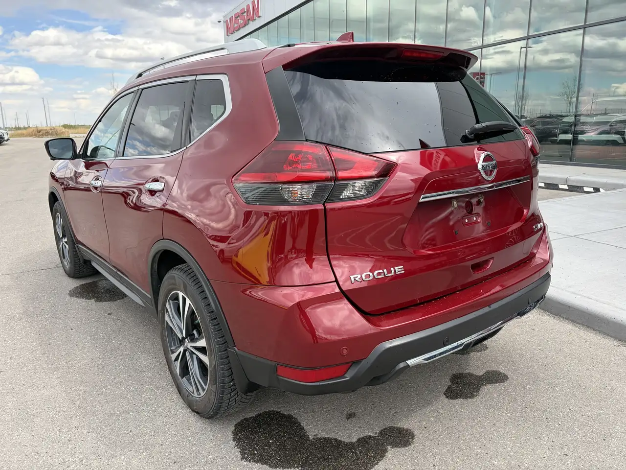 Nissan Rogue снимка Nissan Rogue