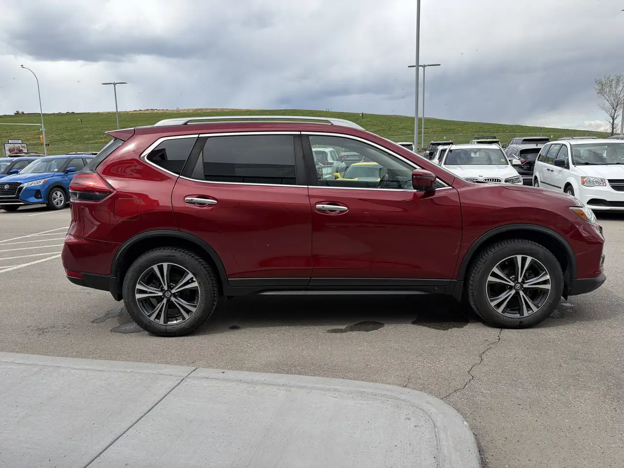 Nissan Rogue снимка Nissan Rogue